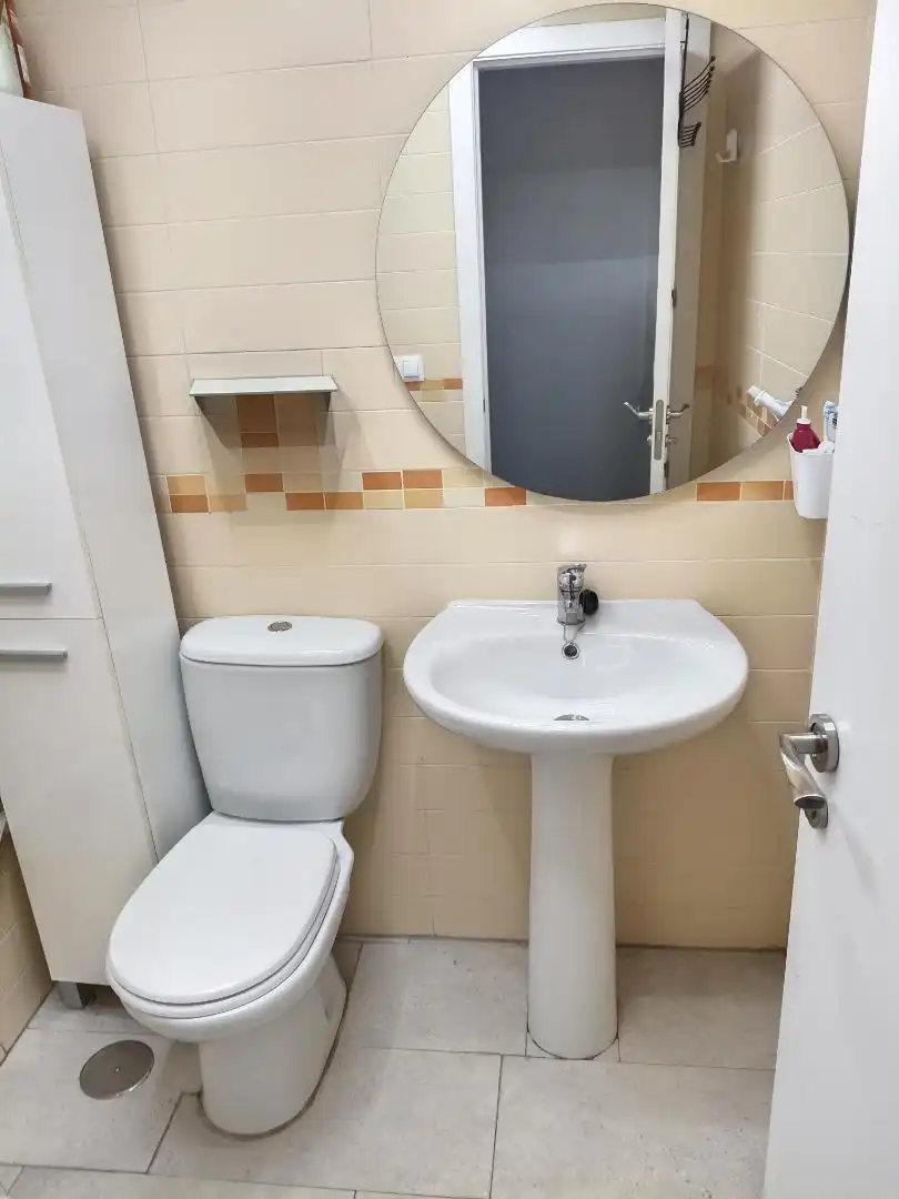 Flat for sale in Calle Barranco, 4, La Zubia Ciudad Bathroom of Flat for sale in La Zubia with Air Conditioner