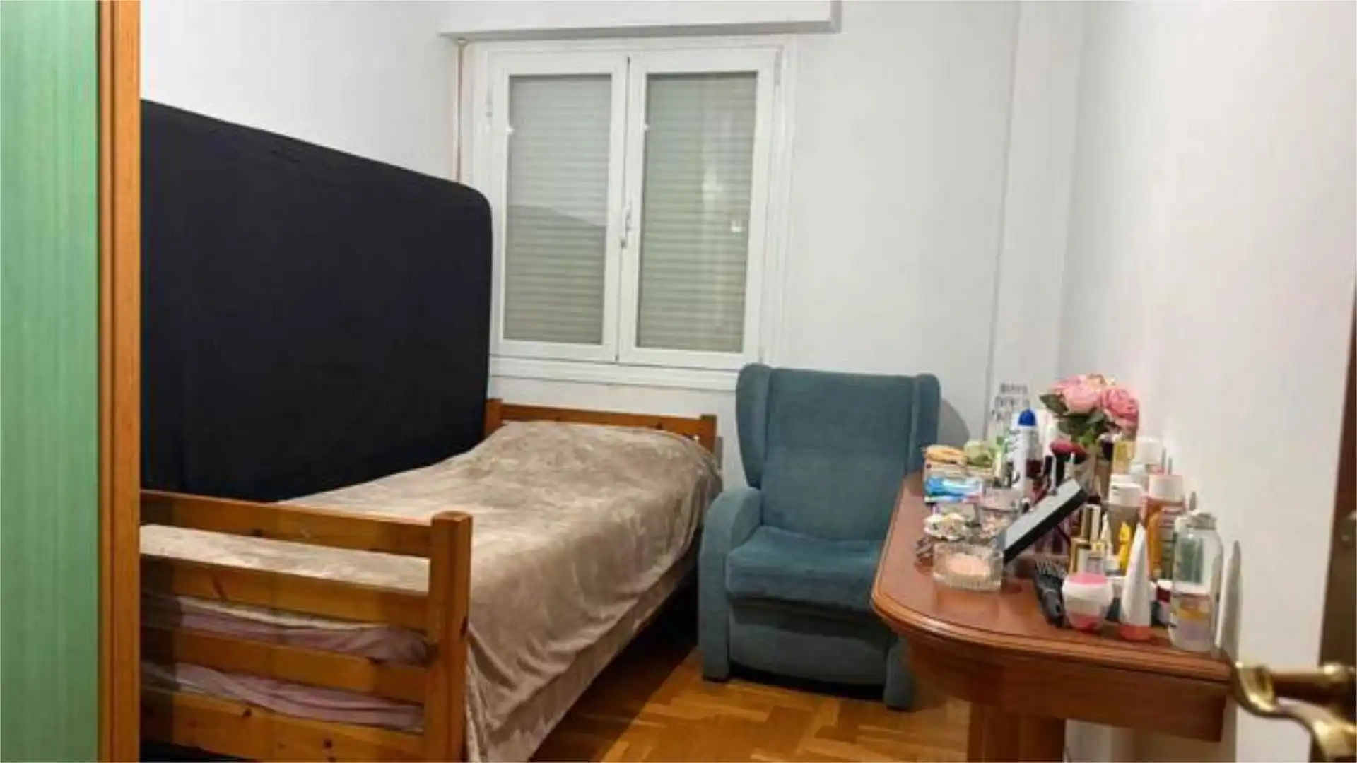 Bedroom of Houses for share in  Logroño