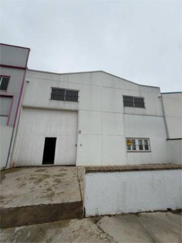 Nave industrial en Alquiler en Montilla