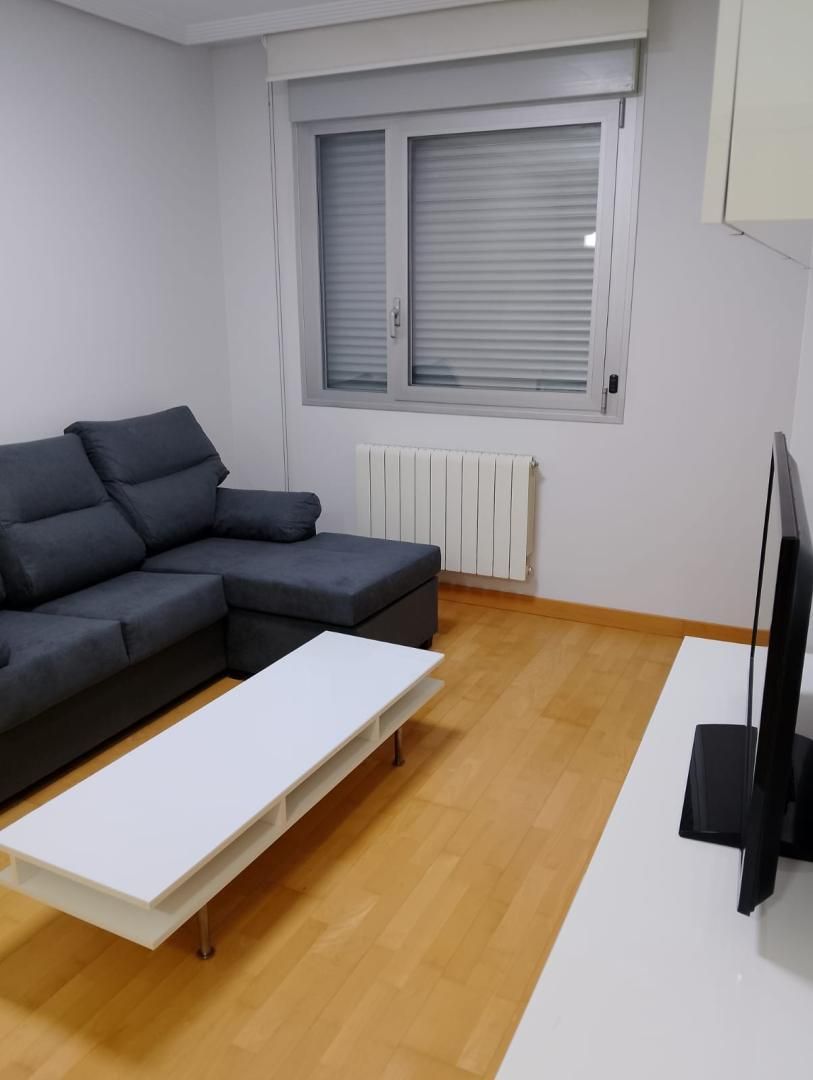 Apartamento de alquiler en Avenida de Burgos, 9, San Adrián