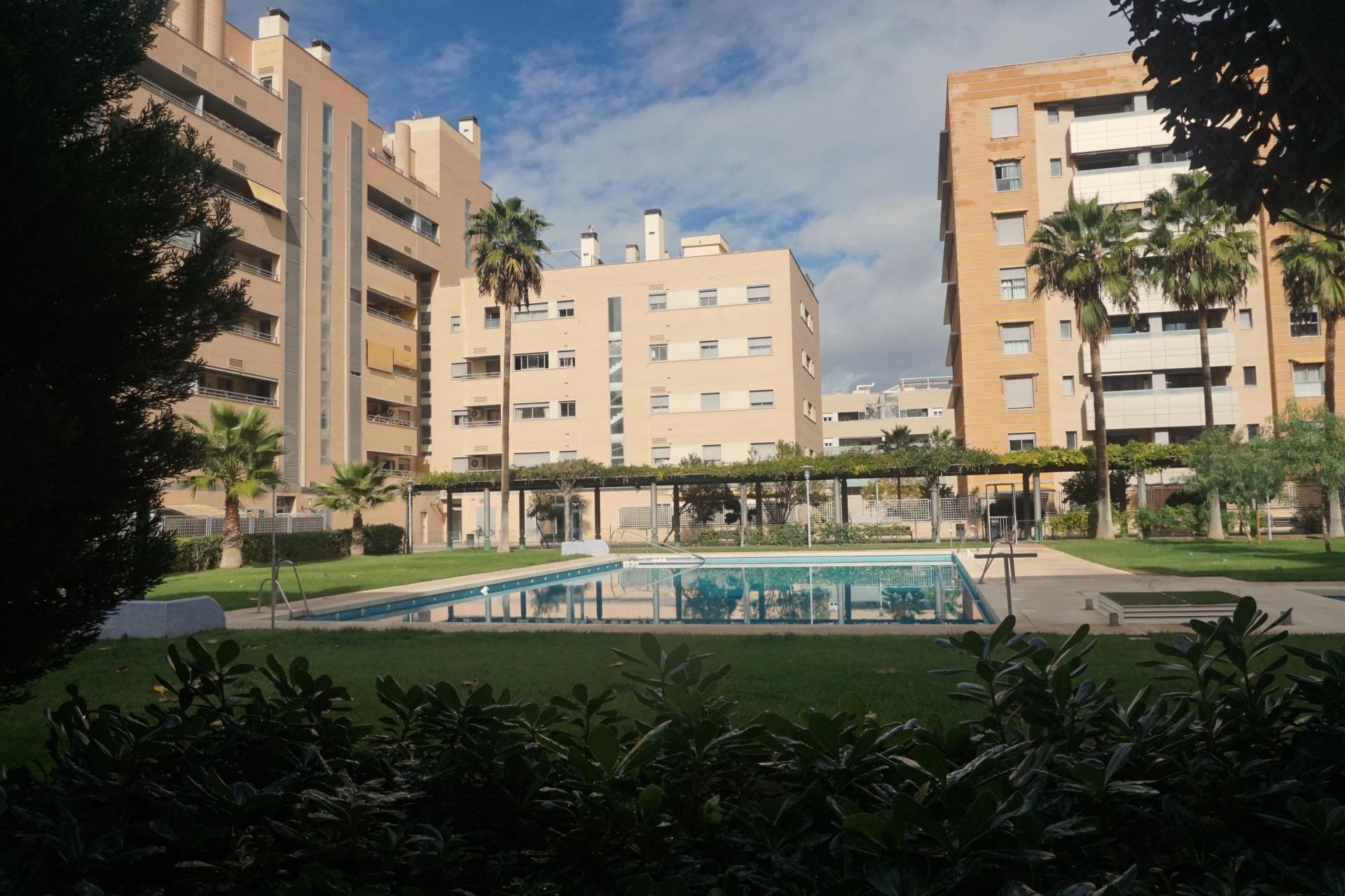 Piso en venta en Avenida de la Ilustración, 107, Campus de la Salud Piso en venta en Avenida de la Ilustración, 107, Campus de la Salud