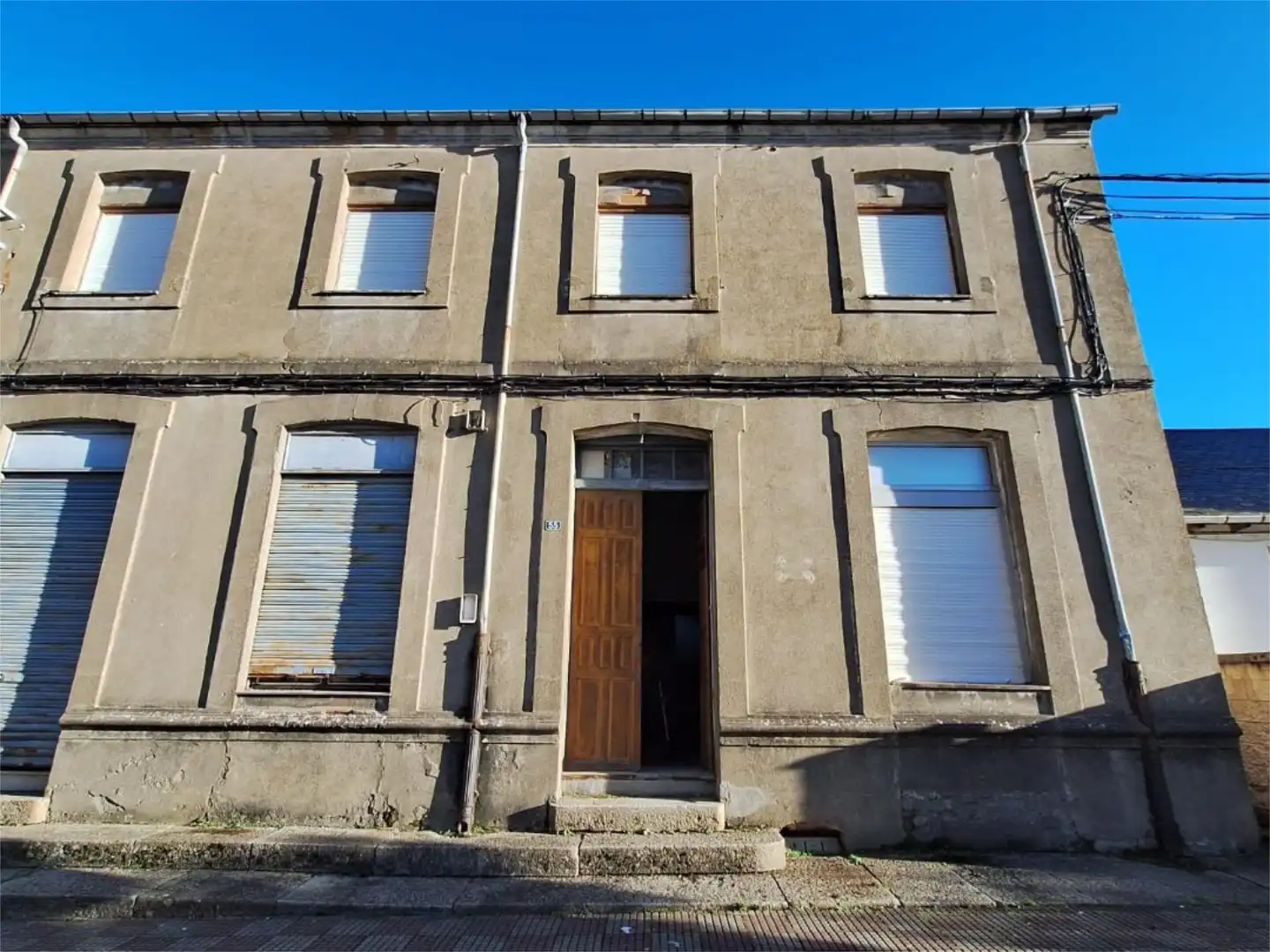 Casa o xalet en venda a Calle Susana González, 55, Bembibre Vista exterior de Casa o xalet en venda en Bembibre amb Jardí privat, Terrassa i Traster