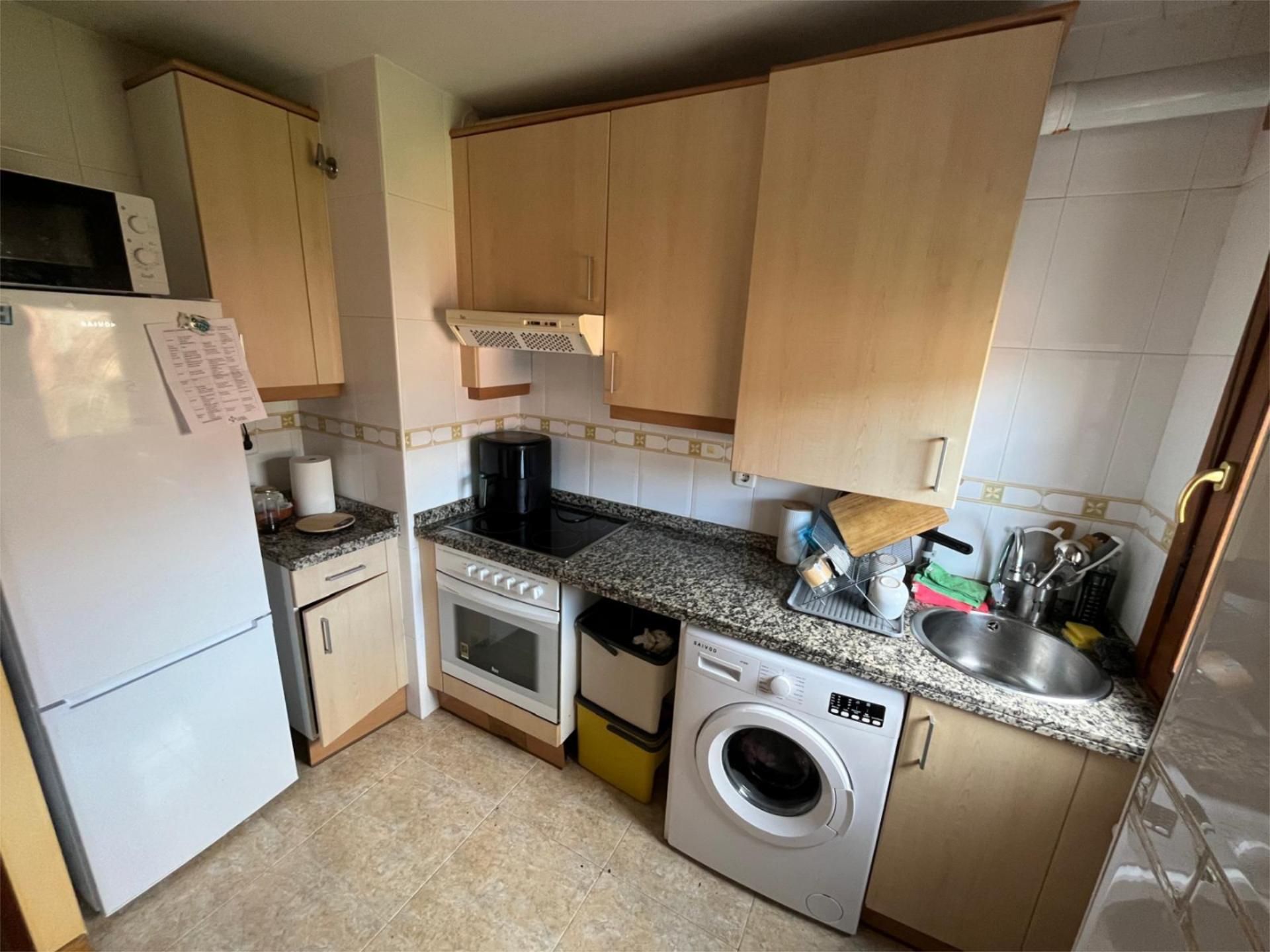 Pis de lloguer a Calle de Santo Adriano, 8, Las Campas