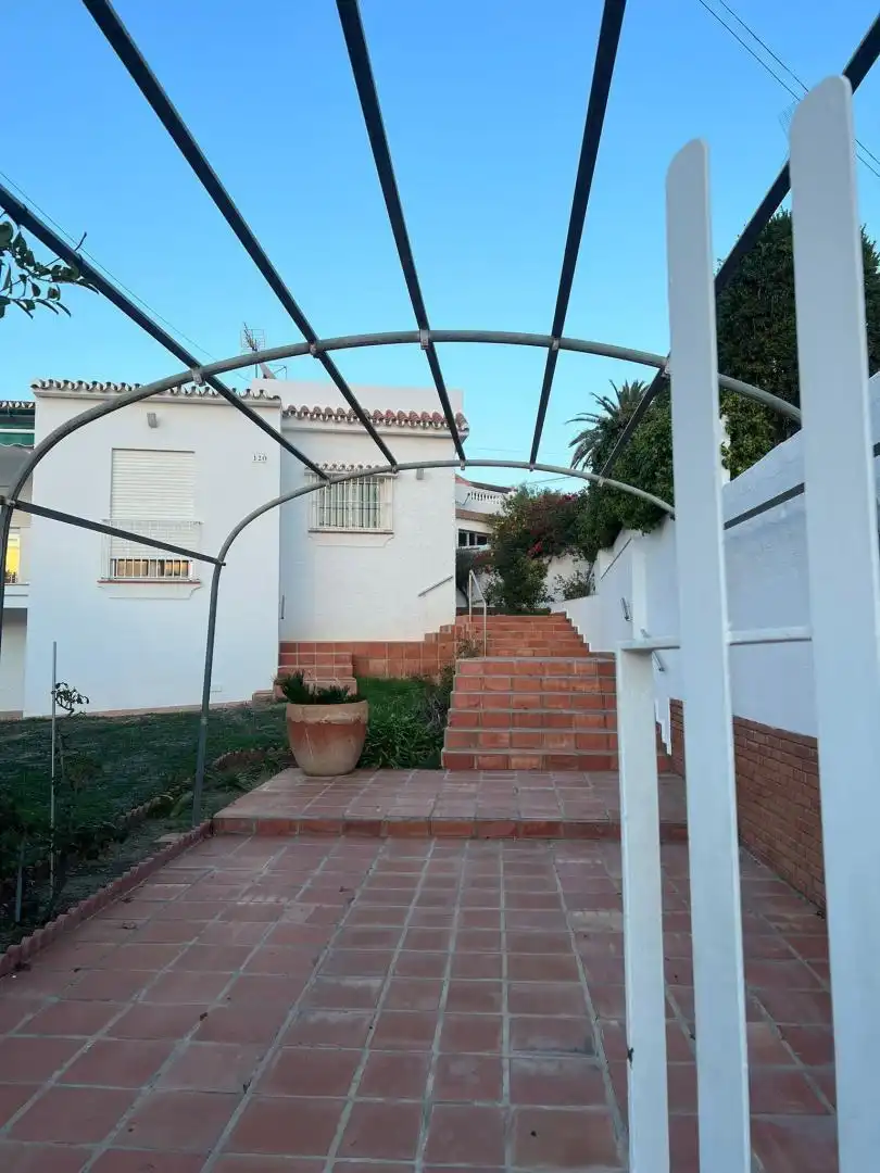 Casa o chalet en venta en Calle Vega, 23, Caleta de Vélez Jardín de Casa o chalet en venta en Vélez-Málaga con Aire acondicionado, Terraza y Piscina