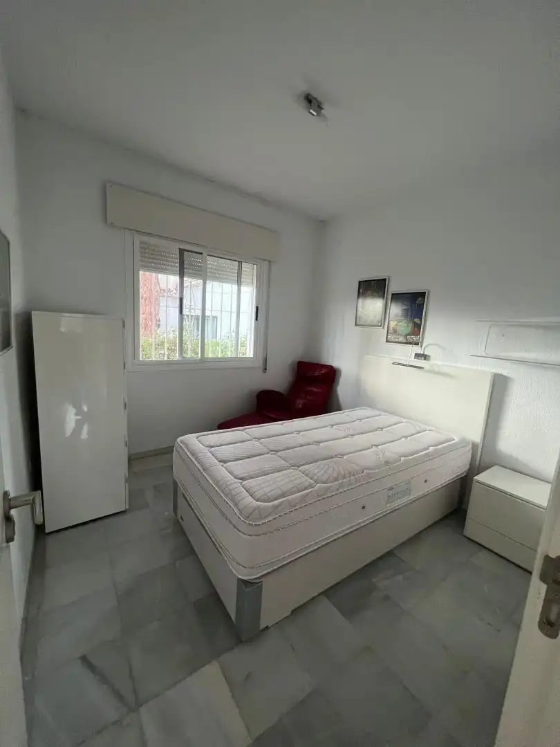 Casa o chalet en venta en Calle Vega, 23, Caleta de Vélez Habitación de Casa o chalet en venta en Vélez-Málaga con Aire acondicionado, Terraza y Piscina