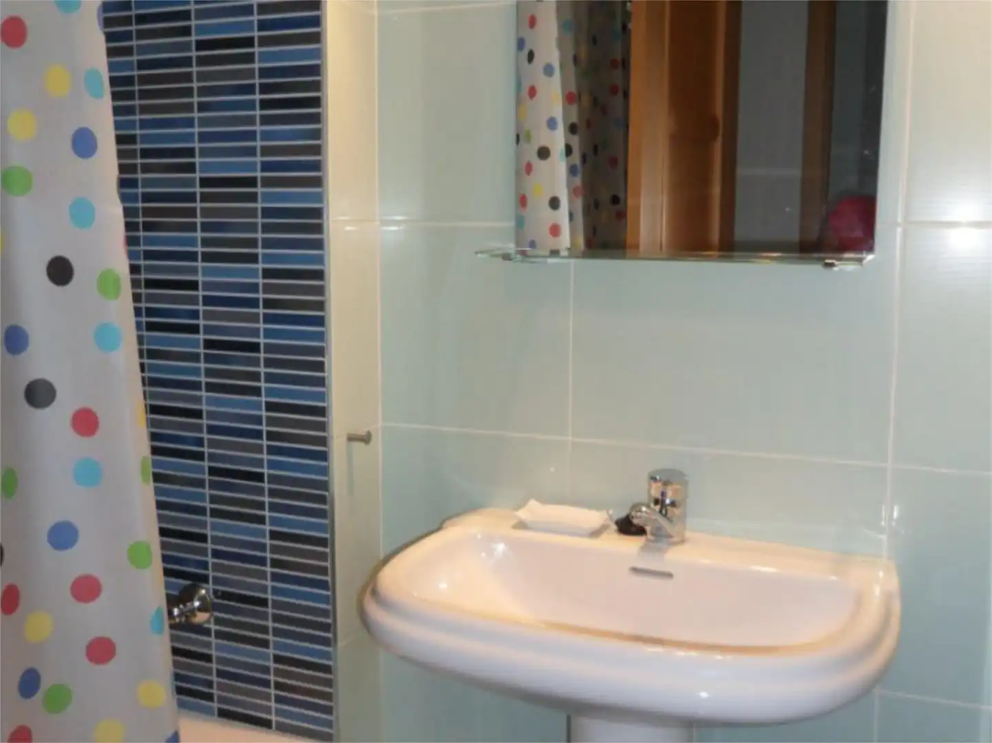 Piso en venta en Carretera de la Estación, 4, Almodóvar del Río Baño de Piso en venta en Almodóvar del Río con Aire acondicionado, Calefacción y Amueblado