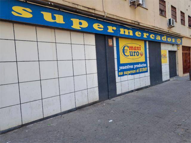 Local comercial en Alquiler en El Plantinar – Avda. La Paz - El Juncal