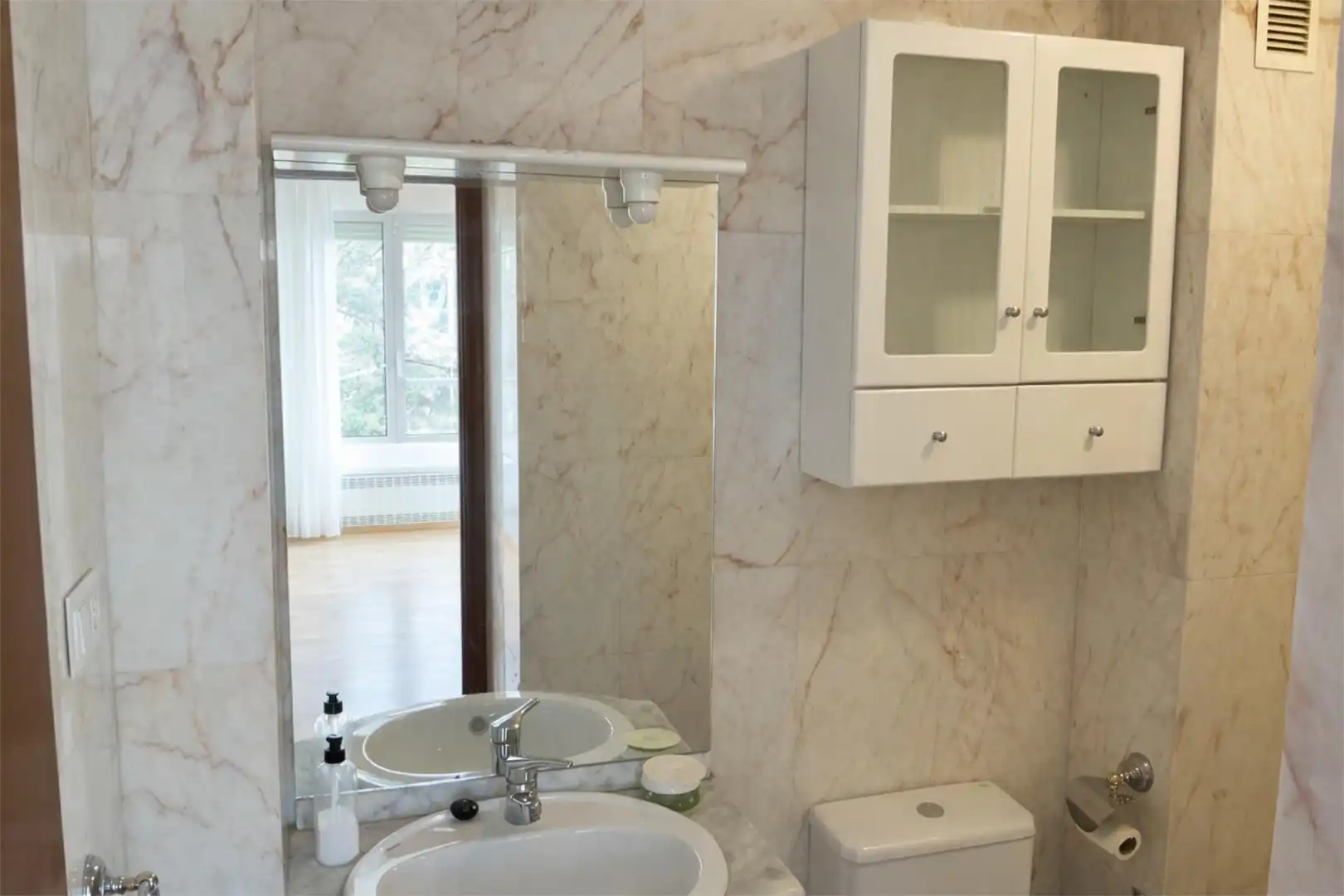 Wohnung zur Miete in Calle de Francesco Scrimieri, 2, Huerta del Rey Badezimmer von Wohnung zur Miete in Valladolid Capital