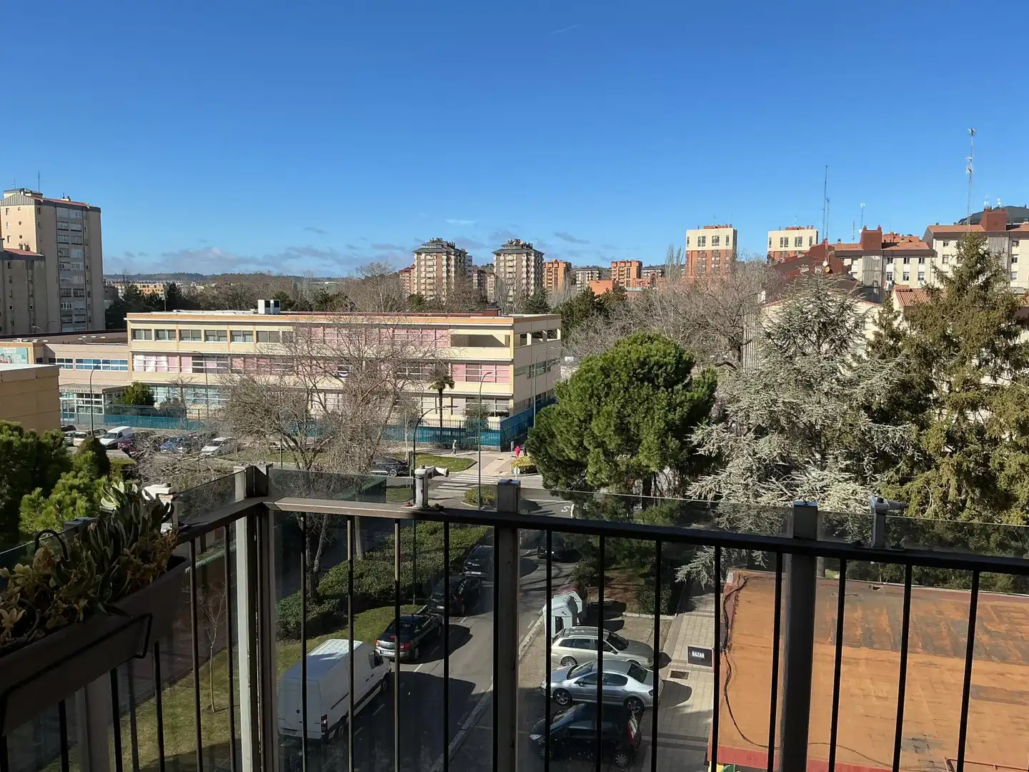 Wohnung zur Miete in Calle de Francesco Scrimieri, 2, Huerta del Rey Außenansicht von Wohnung zur Miete in Valladolid Capital