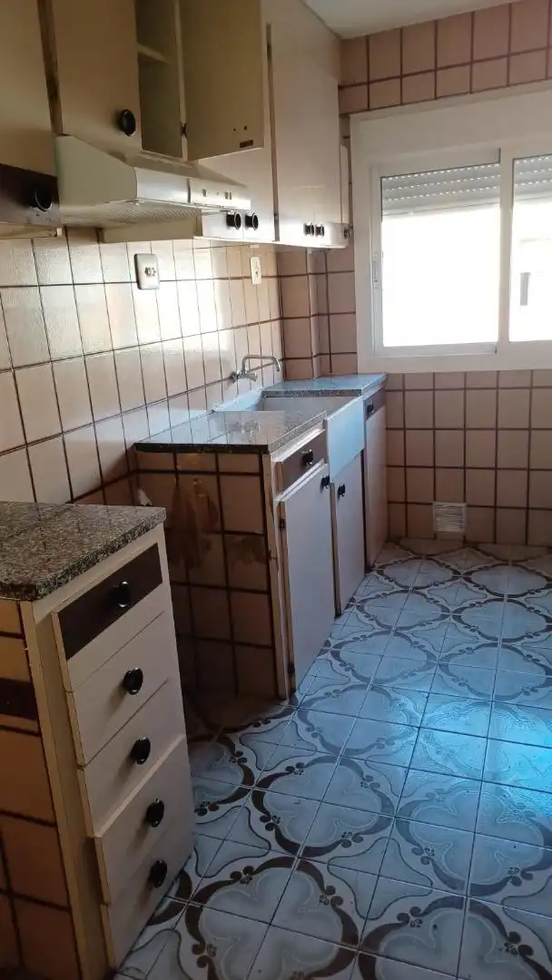 Pis en venda a Carrer del Riu Escalona, 8, Camí Fondo Cuina de Pis en venda en Valencia Capital