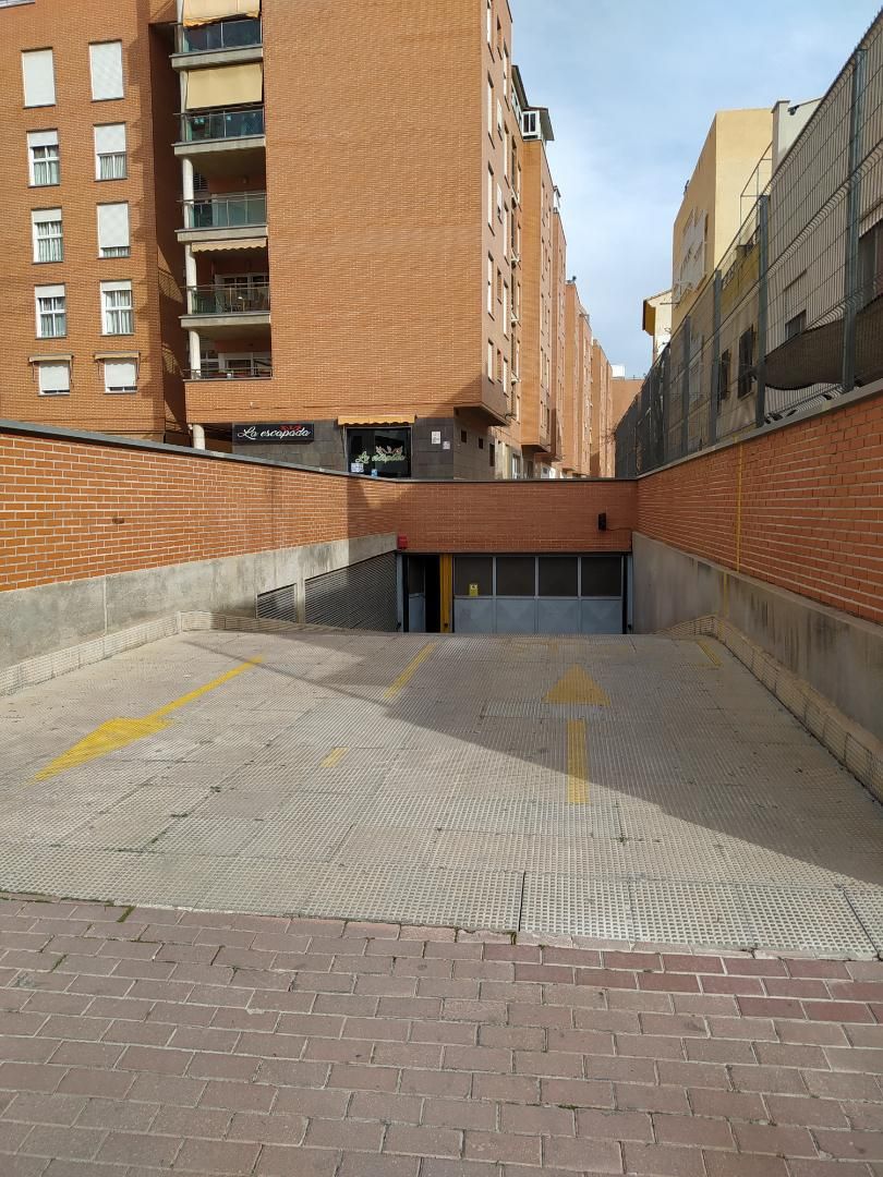 Parkplatz von Garage miete in Lorca