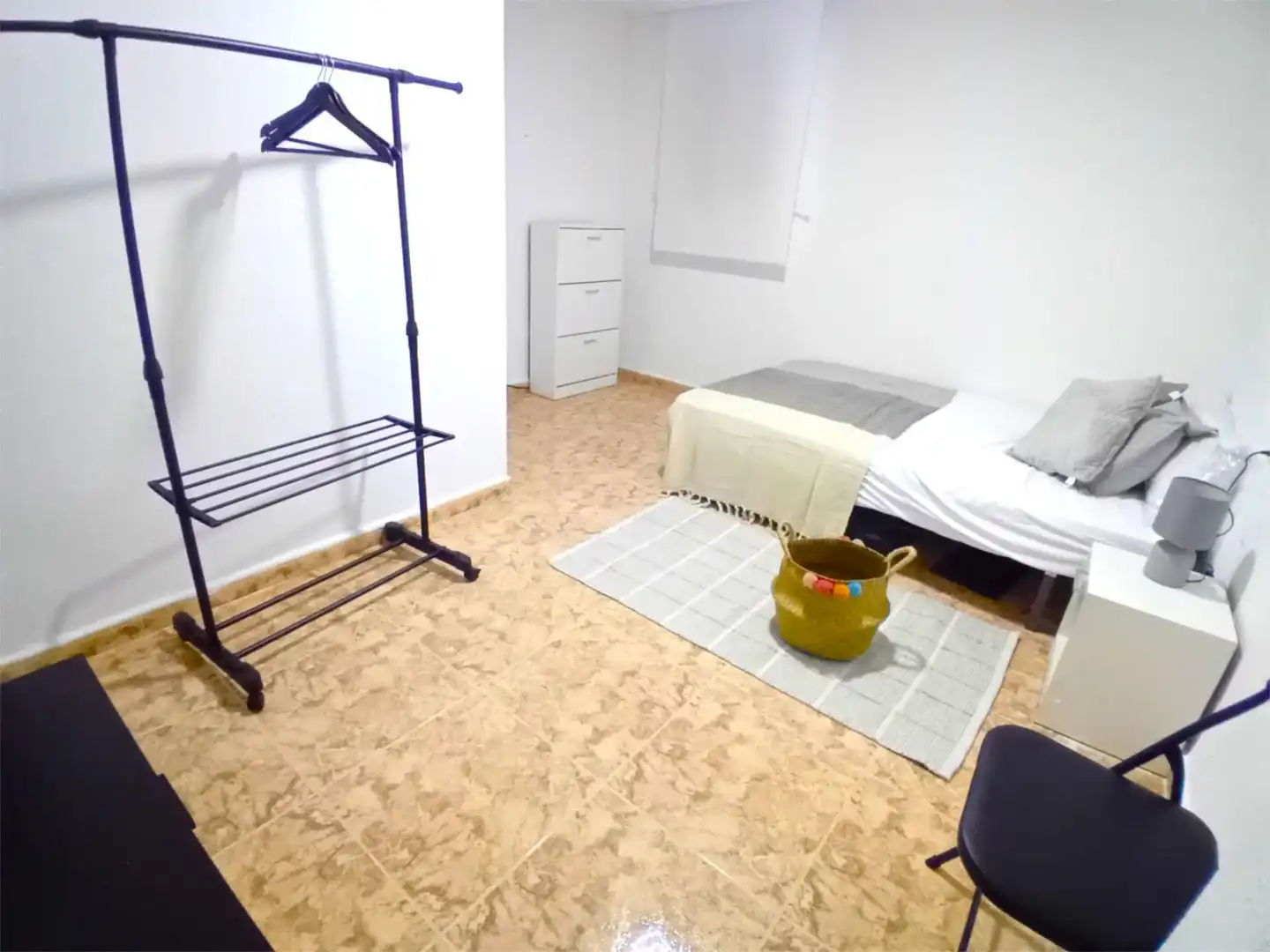 Room in Carrer del Músic José Torregrosa, 16, Villafranqueza Bedroom of Houses for share in Alicante / Alacant with Heating, Private garden and Terrace