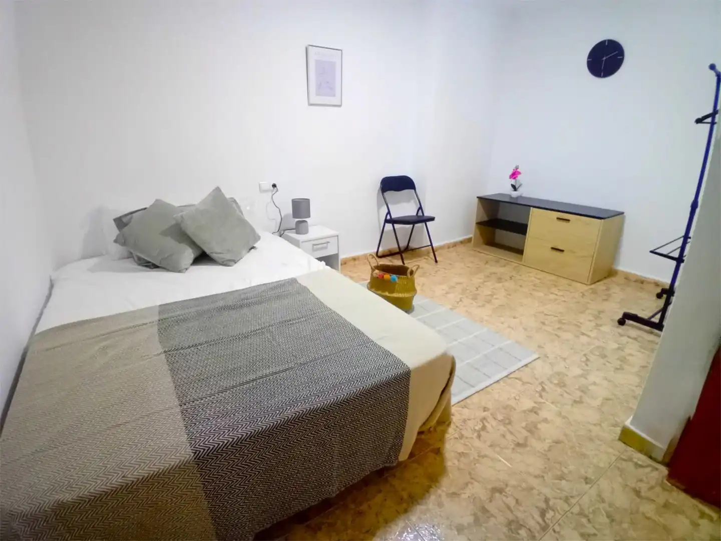 Room in Carrer del Músic José Torregrosa, 16, Villafranqueza Bedroom of Houses for share in Alicante / Alacant with Heating, Private garden and Terrace