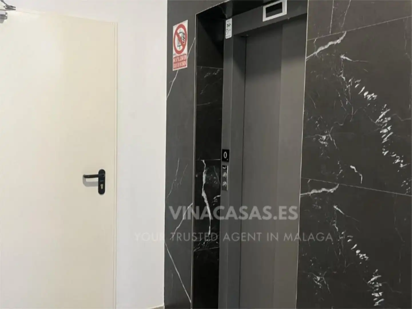 Piso en venta en Montemar Piso en venta en Torremolinos con Aire acondicionado, Terraza y Trastero