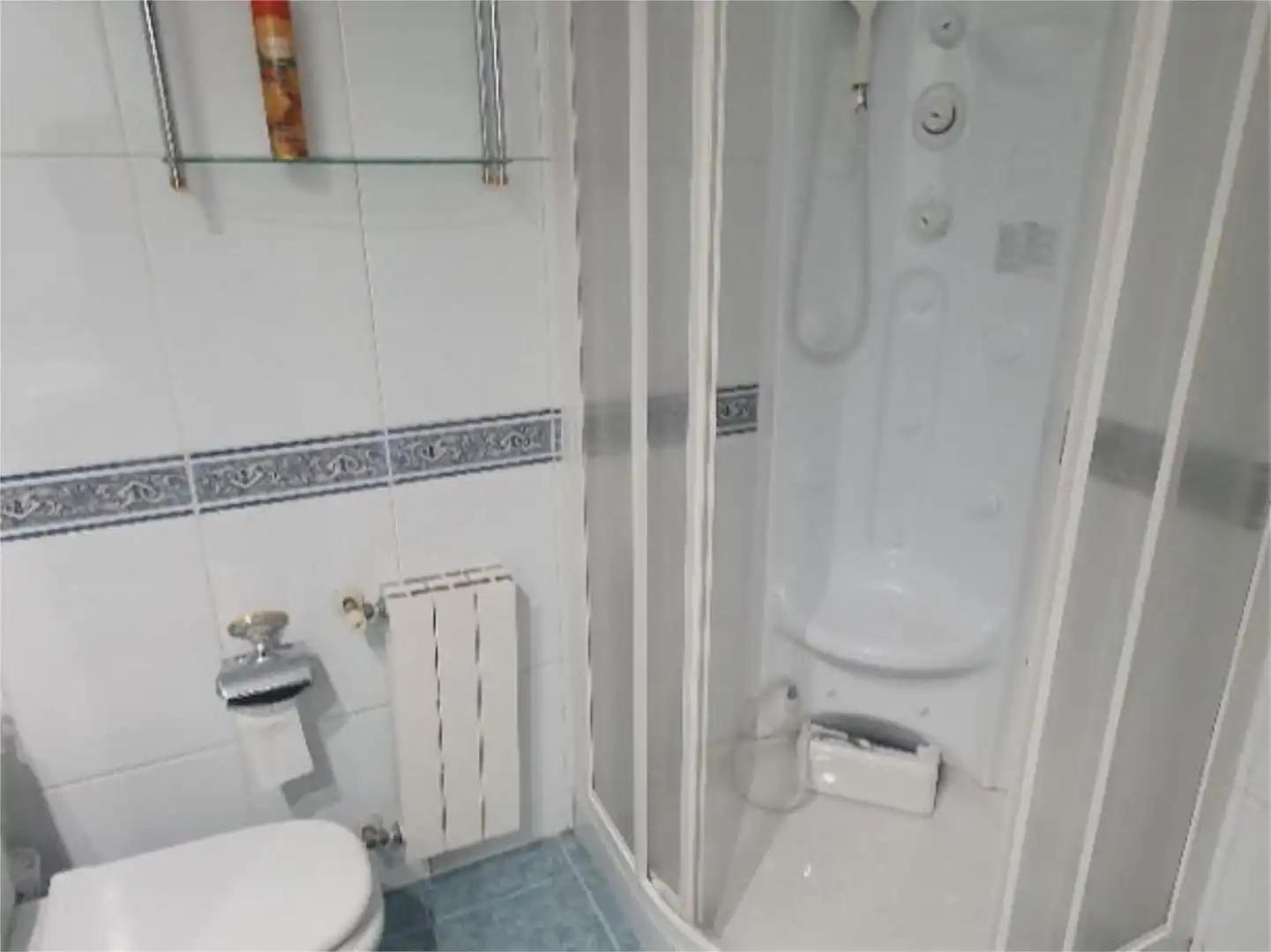 Piso de alquiler en Avenida Fernando Calzadilla, 17, Pardaleras Baño de Piso de alquiler en Badajoz con Calefacción, Parquet y Amueblado
