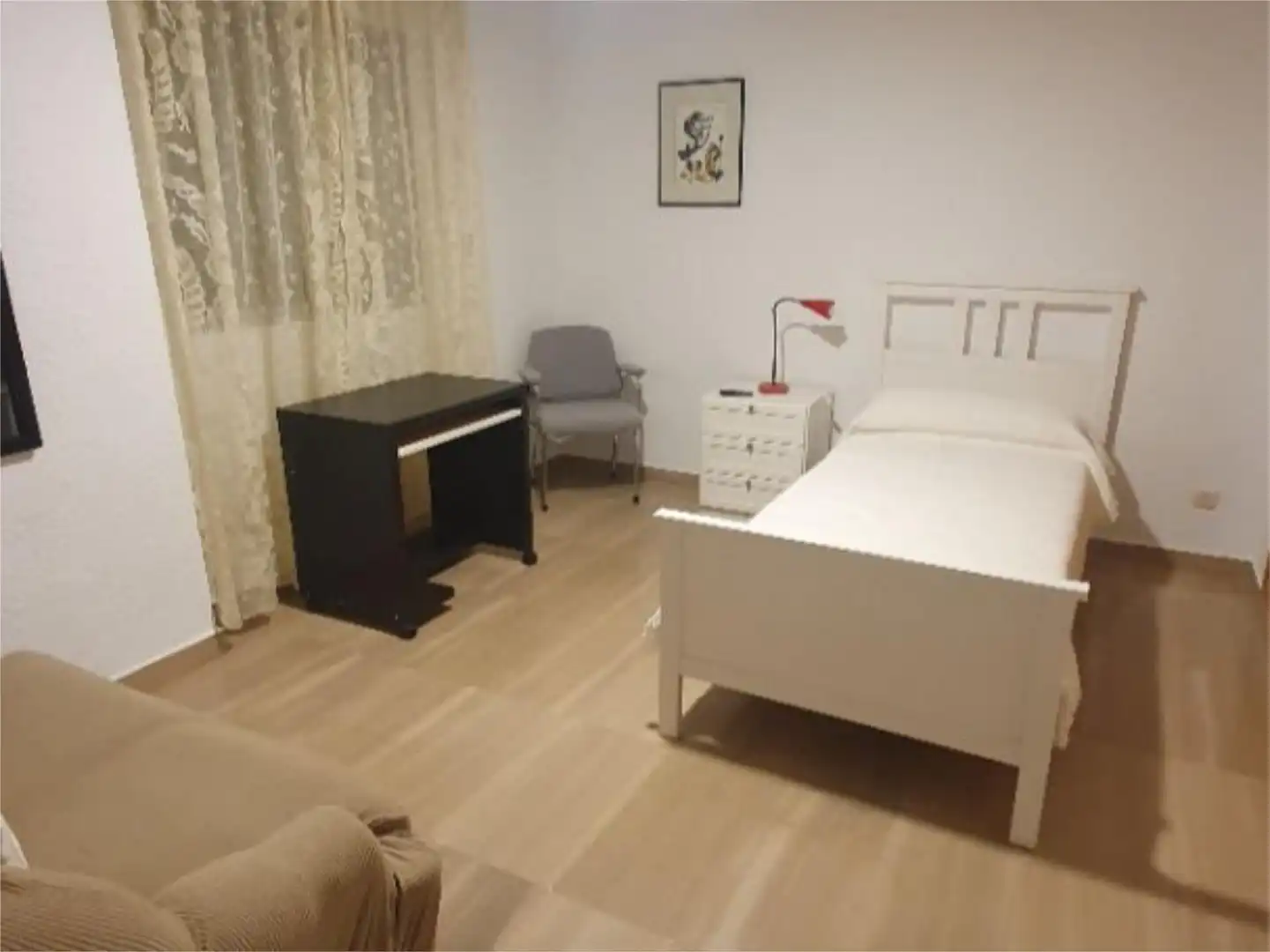 Piso de alquiler en Avenida Fernando Calzadilla, 17, Pardaleras Habitación de Piso de alquiler en Badajoz con Calefacción, Parquet y Amueblado