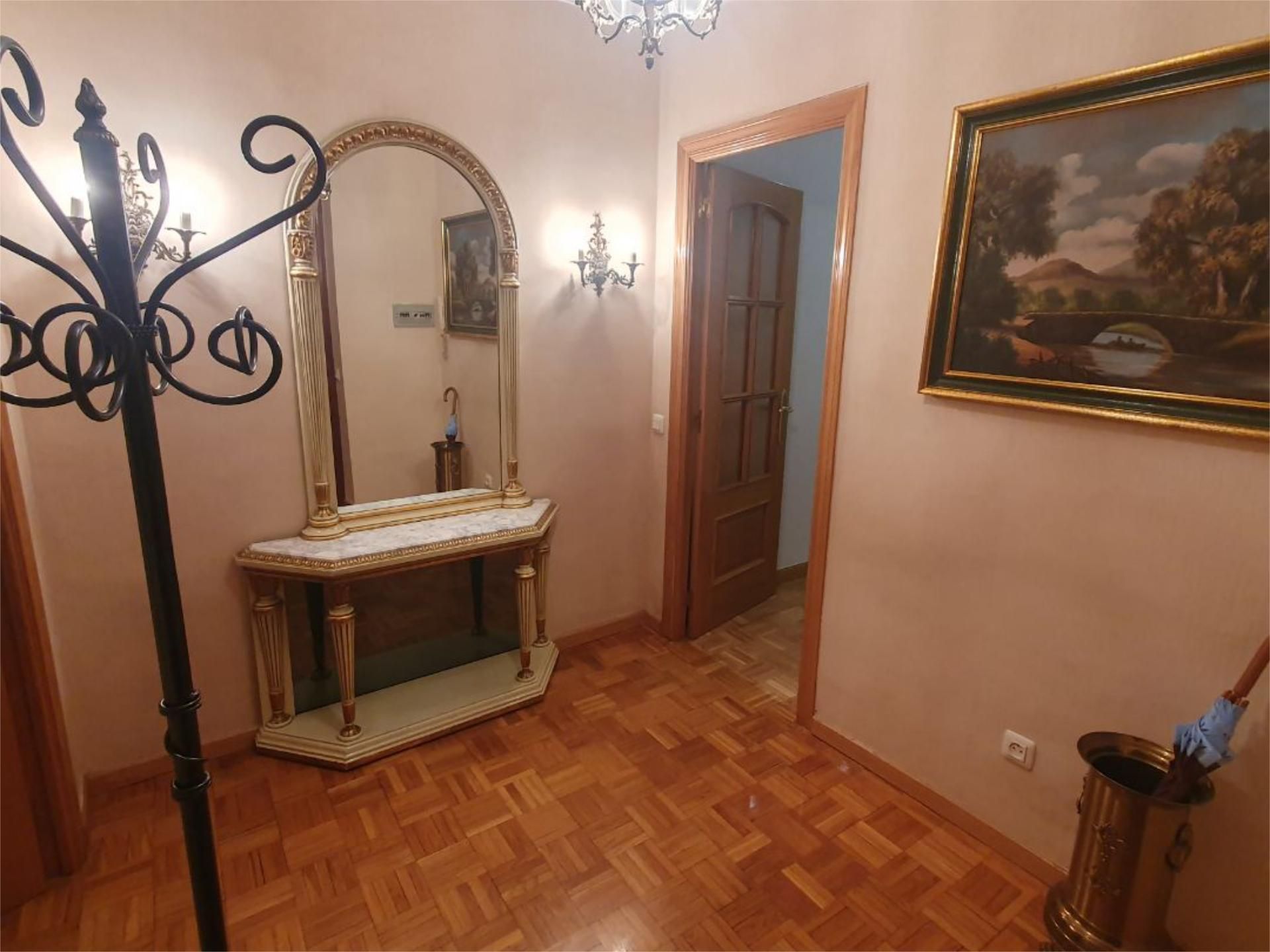 Flat to rent in Avenida Fernando Calzadilla, 17, Pardaleras