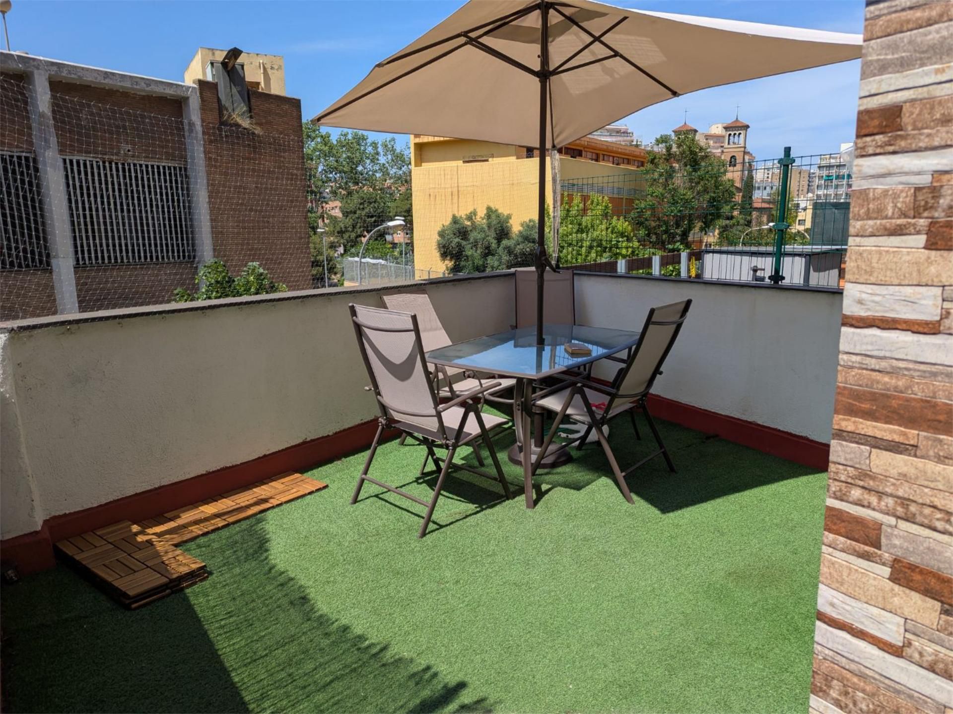 Terrassa de Pis en venda en L'Hospitalet de Llobregat amb Aire condicionat i Terrassa