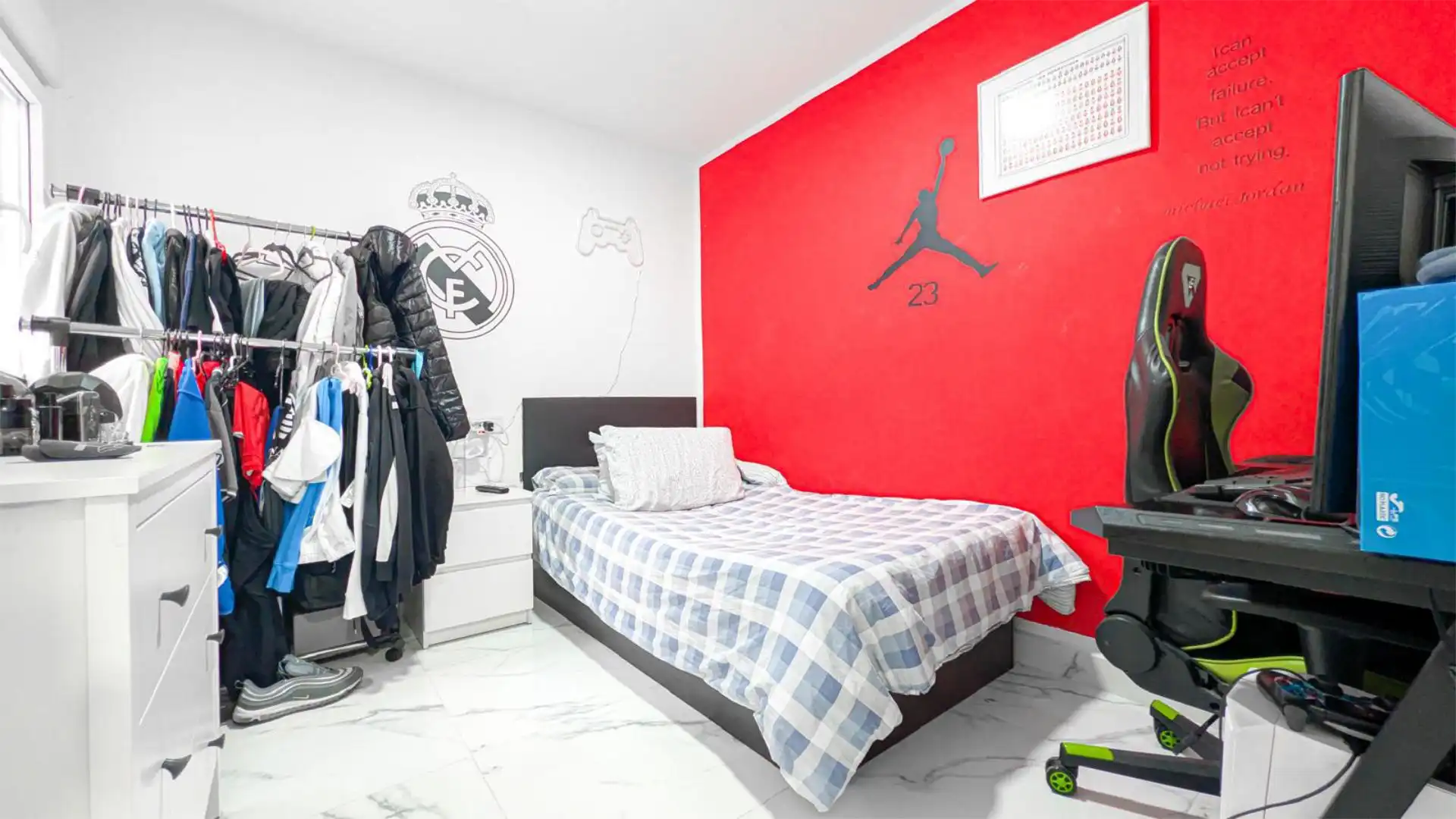 Habitación de Casa adosada en venta en Torrevieja con Aire acondicionado, Jardín privado y Trastero