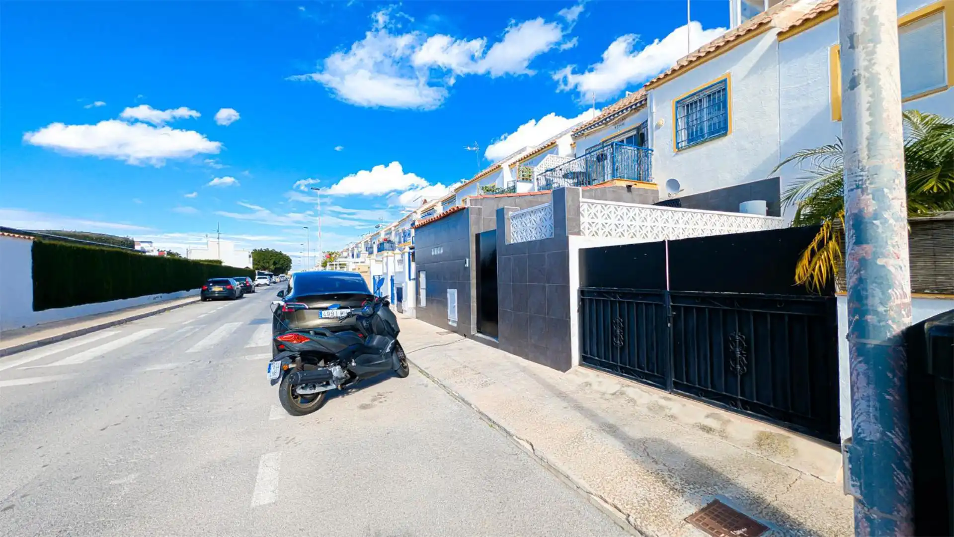 Vista exterior de Casa adosada en venta en Torrevieja con Aire acondicionado, Jardín privado y Trastero