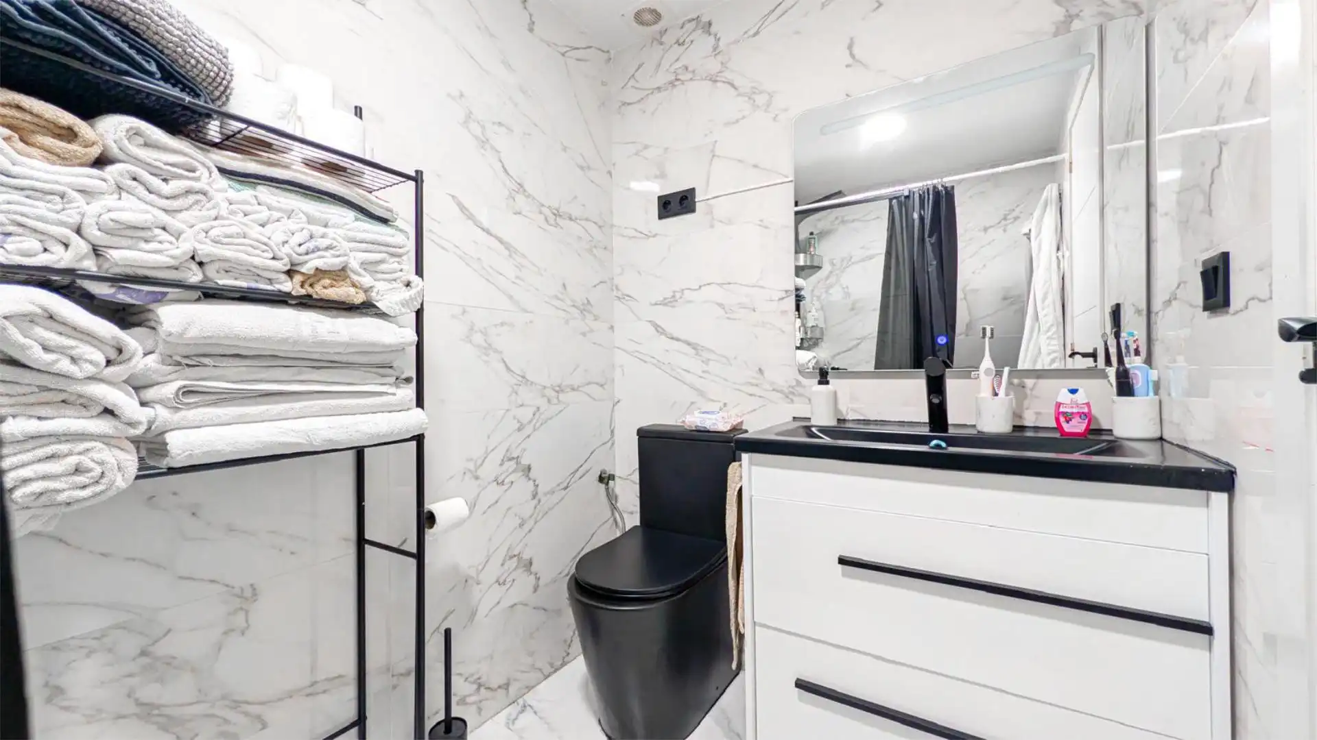 Baño de Casa adosada en venta en Torrevieja con Aire acondicionado, Jardín privado y Trastero