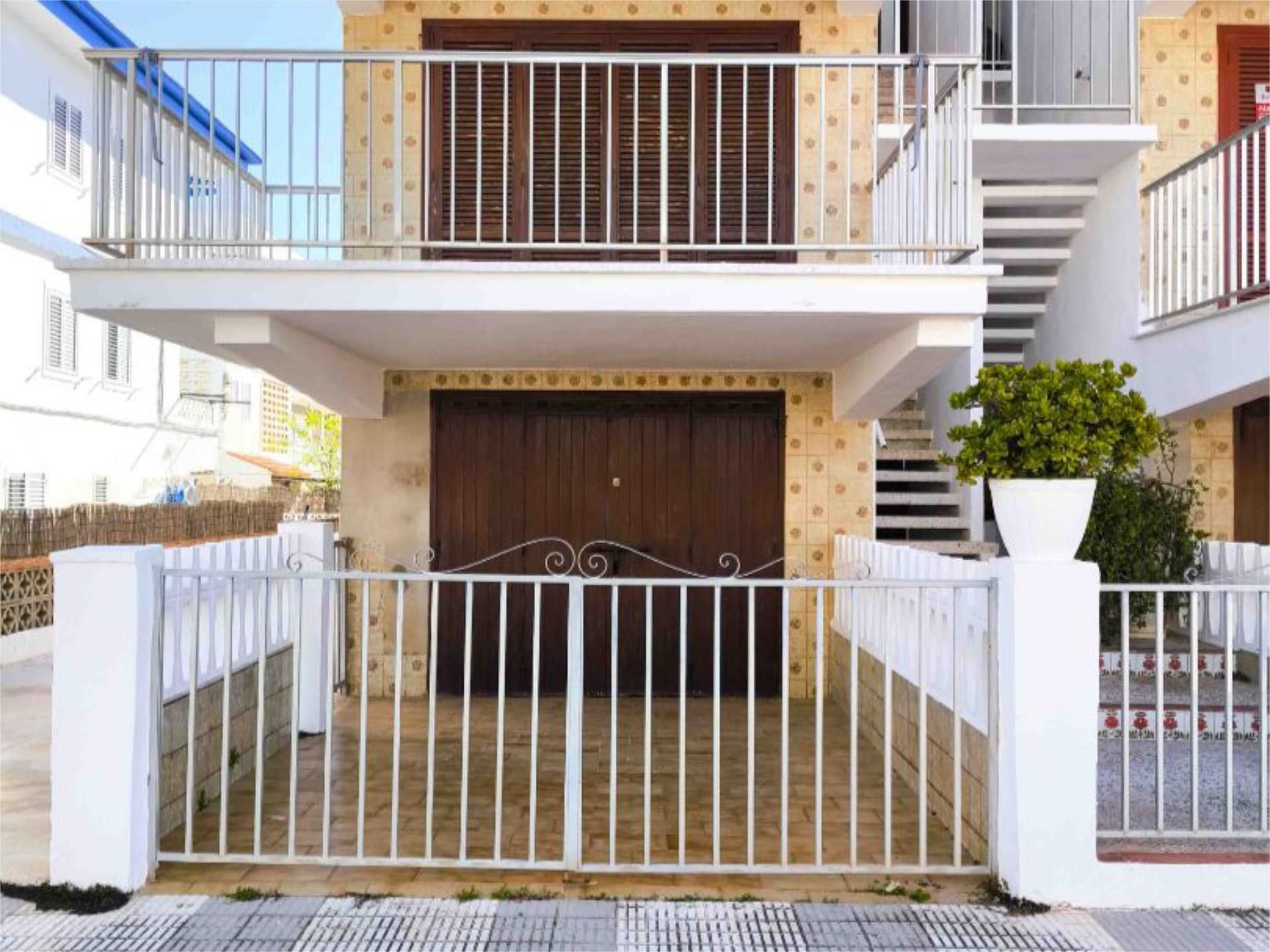 Exterior view of Flat for sale in Oliva  with Air Conditioner, Terrace and Furnished