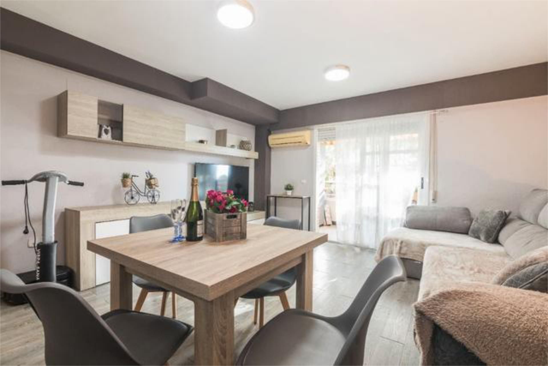 Living room of Flat for sale in Santa Pola  with Private garden, Terrace and Furnished