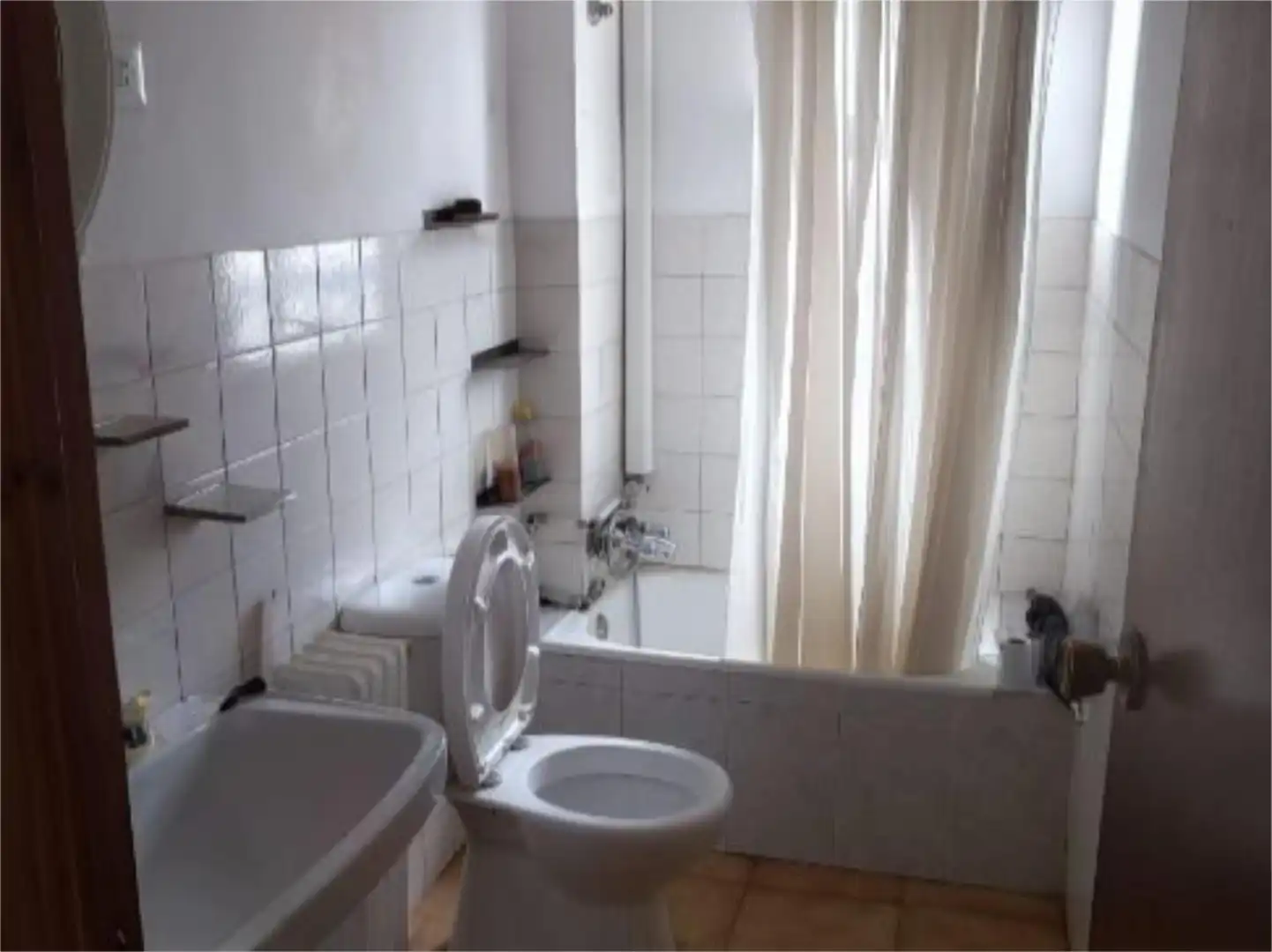 Flat for sale in Calle de Mariana Pineda, 3, Iznalloz Bathroom of Flat for sale in Iznalloz with Heating, Private garden and Terrace