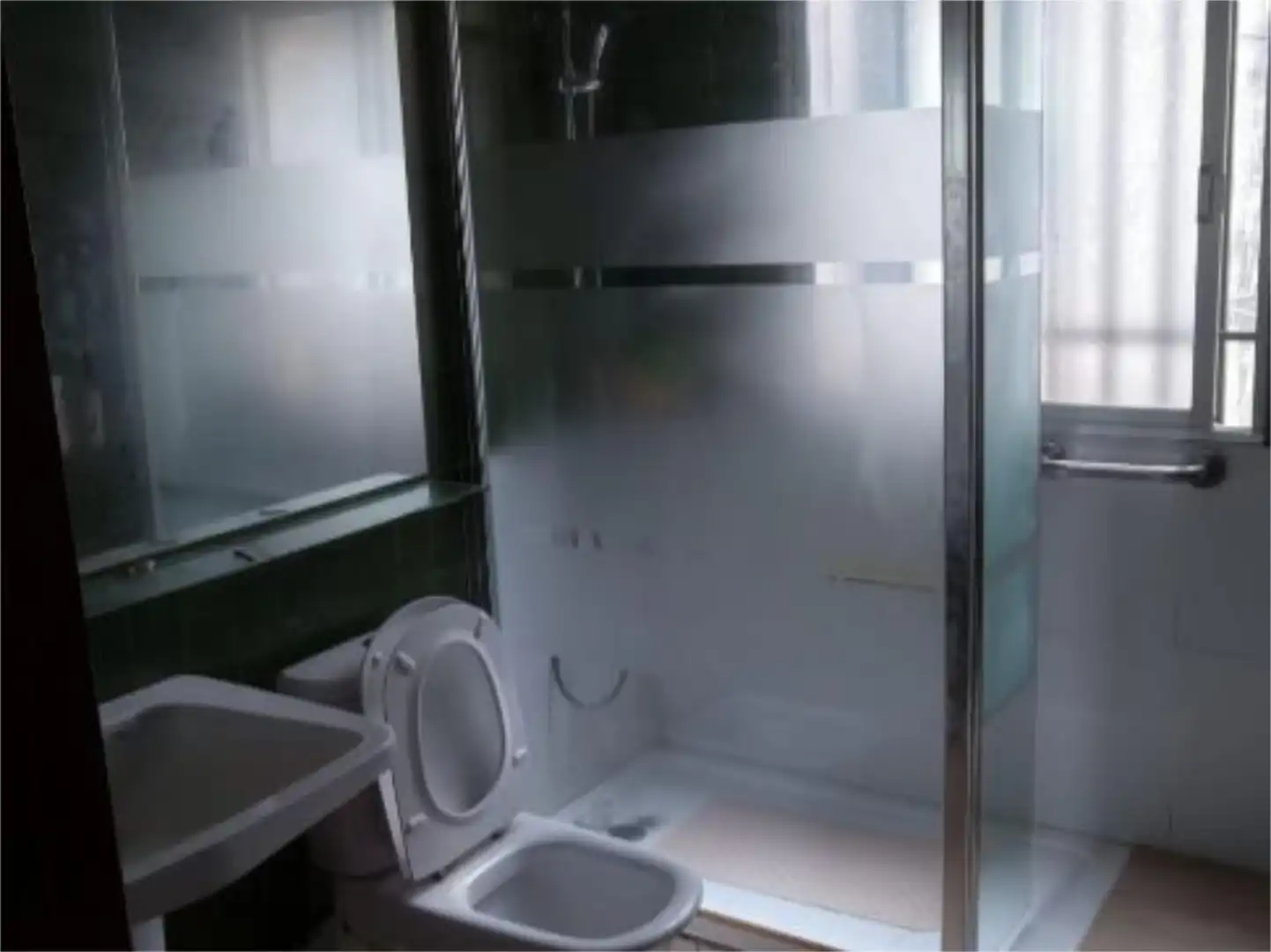 Flat for sale in Calle de Mariana Pineda, 3, Iznalloz Bathroom of Flat for sale in Iznalloz with Heating, Private garden and Terrace