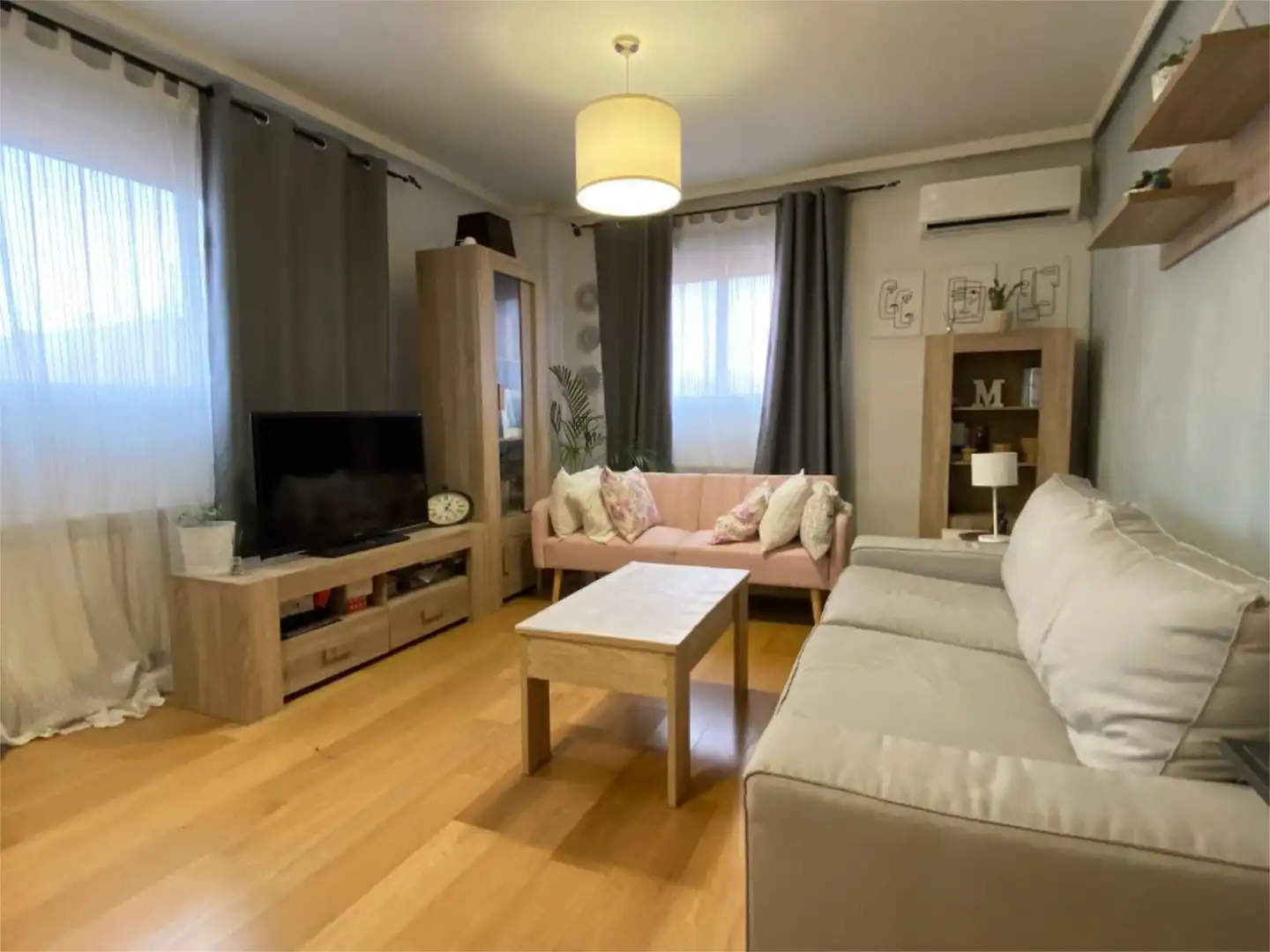 Sala de estar de Piso de alquiler en Madrid con Aire acondicionado, Calefacción y Parquet