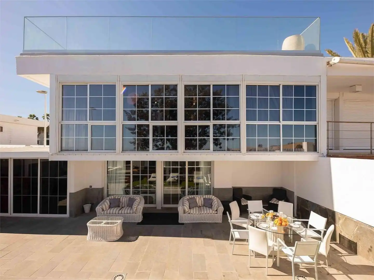 Einfamilien-Reihenhaus zur Miete in Avenida del Oasis, 15, Maspalomas - Meloneras Terrasse von Einfamilien-Reihenhaus zur Miete in San Bartolomé de Tirajana mit Klimaanlage, Heizung und Privatgarten