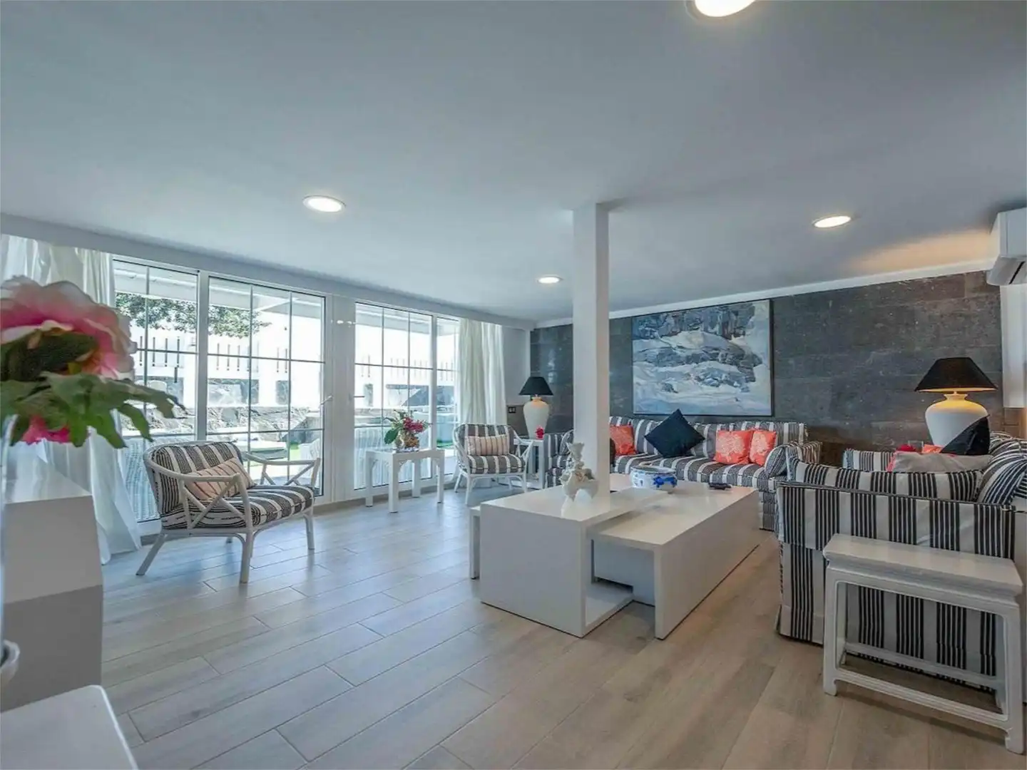 Einfamilien-Reihenhaus zur Miete in Avenida del Oasis, 15, Maspalomas - Meloneras Wohnzimmer von Einfamilien-Reihenhaus zur Miete in San Bartolomé de Tirajana mit Klimaanlage, Heizung und Privatgarten