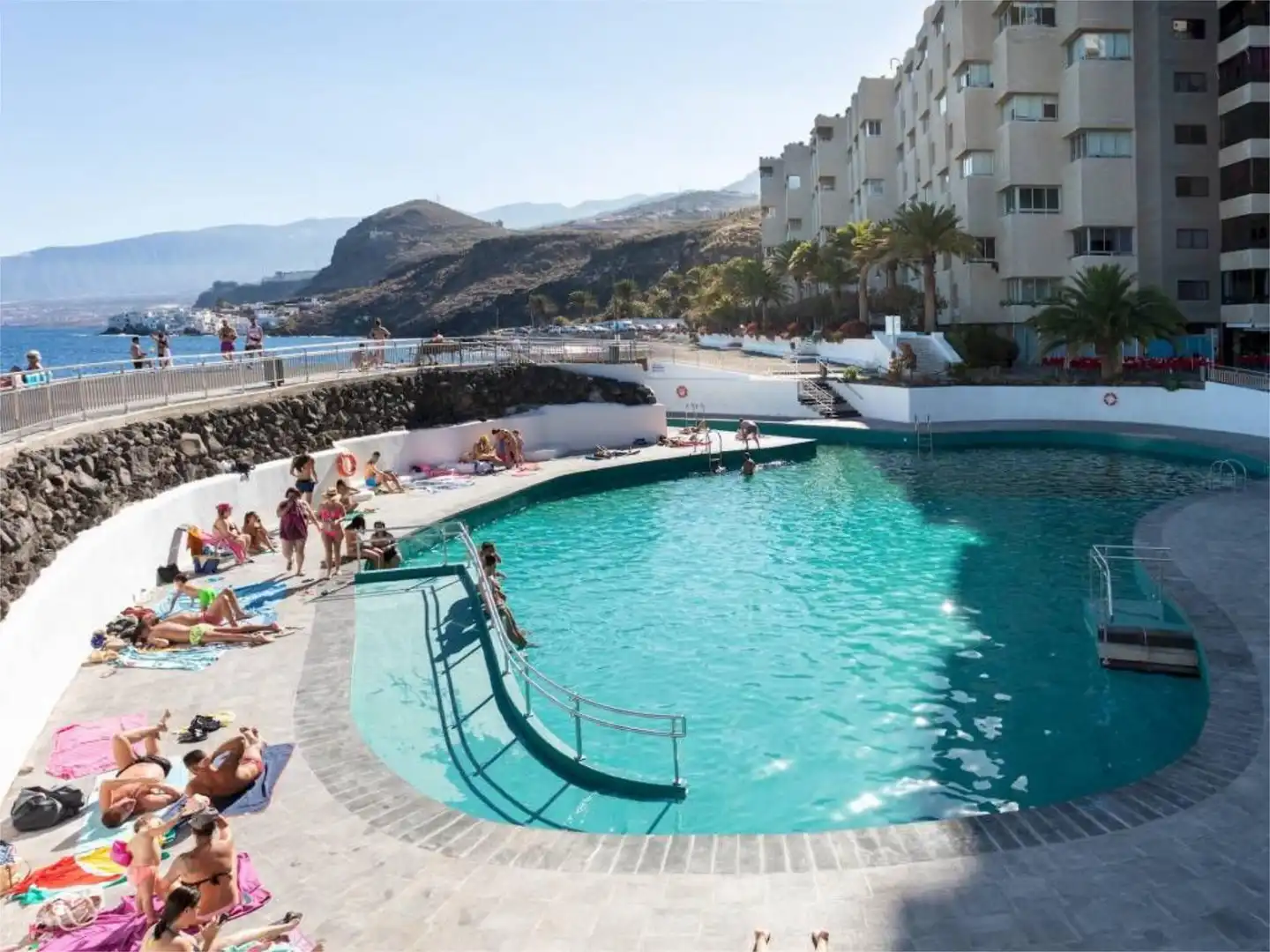 Pis de lloguer a Calle Dinamarca, 8, Tabaiba Piscina de Pis de lloguer en El Rosario amb Aire condicionat i Piscina
