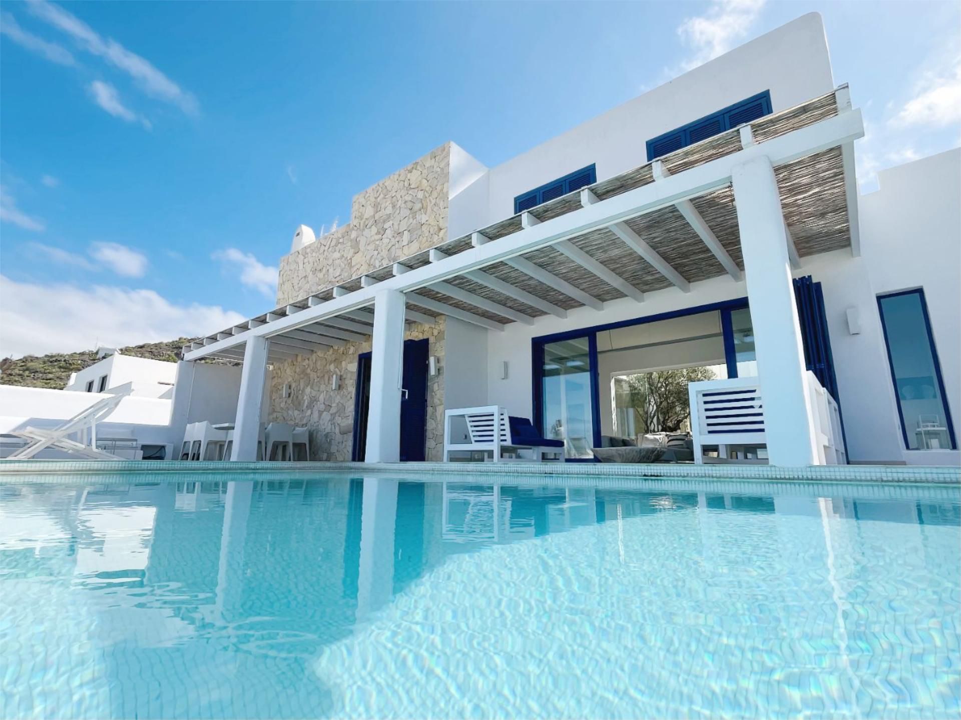 Swimming pool of House or chalet for sale in Adeje  with Air Conditioner, Terrace and Swimming Pool