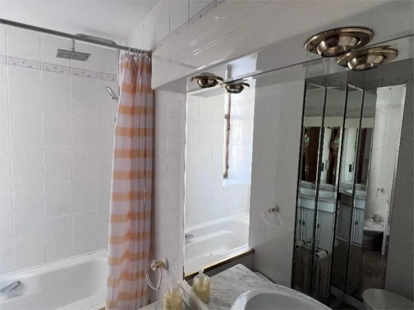 Room in Calle de Gandía, 8, Adelfas