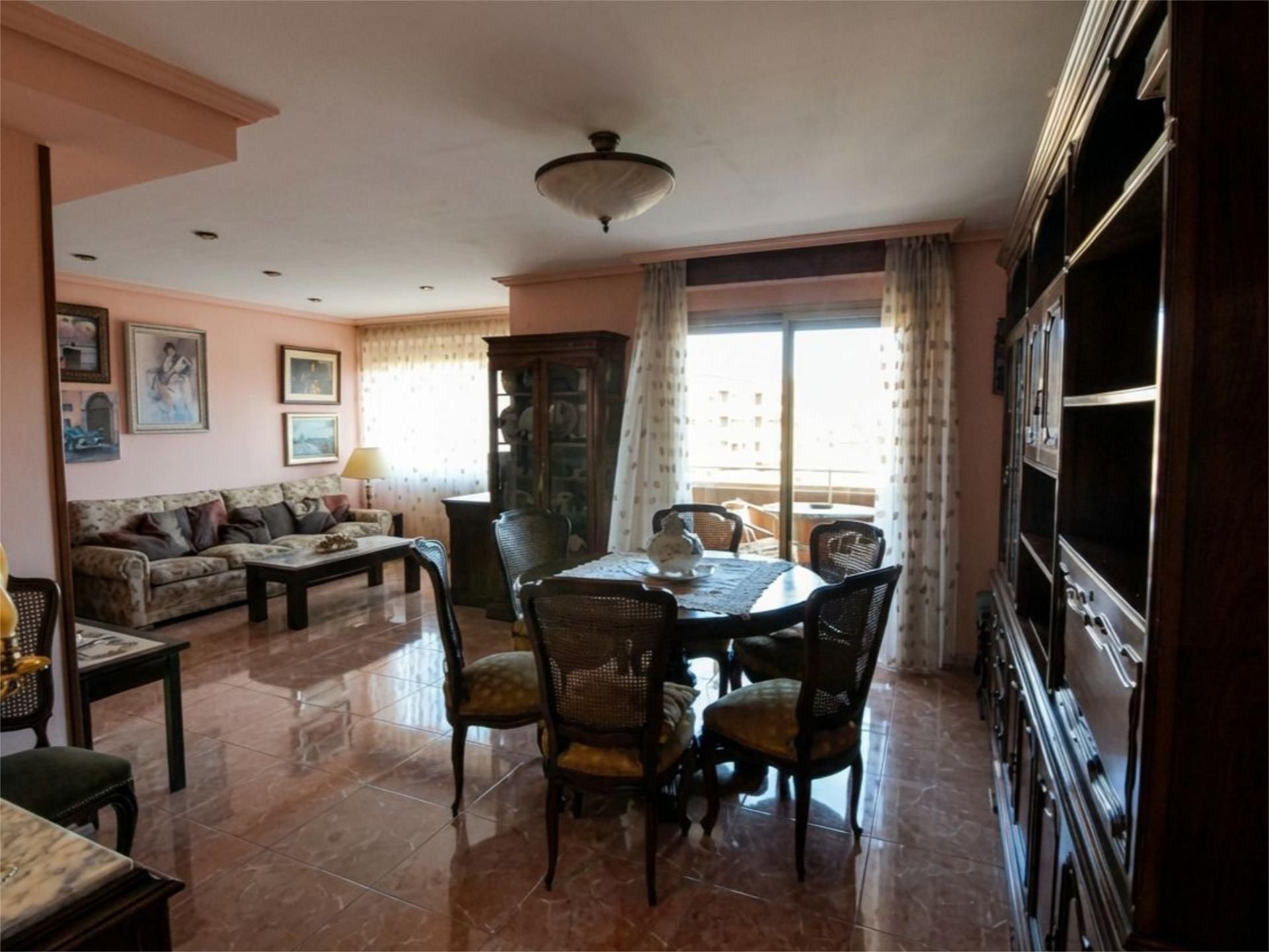 Menjador de Pis en venda en  Valencia Capital amb Aire condicionat, Terrassa i Balcó