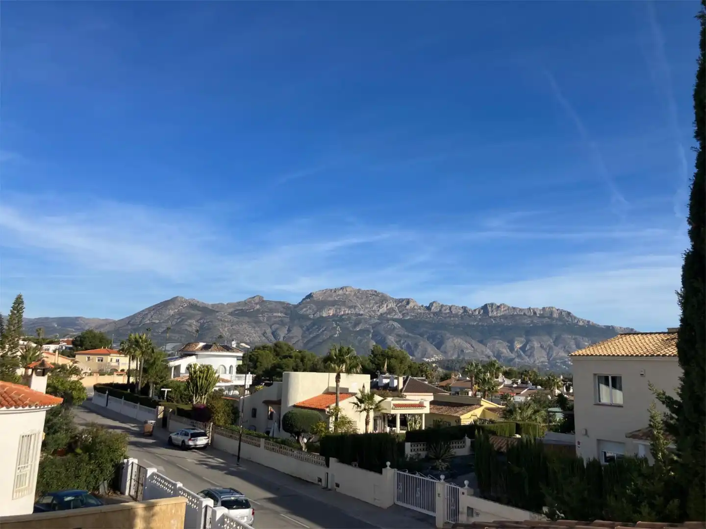 Vista exterior de Casa o chalet en venta en La Nucia con Aire acondicionado, Calefacción y Jardín privado