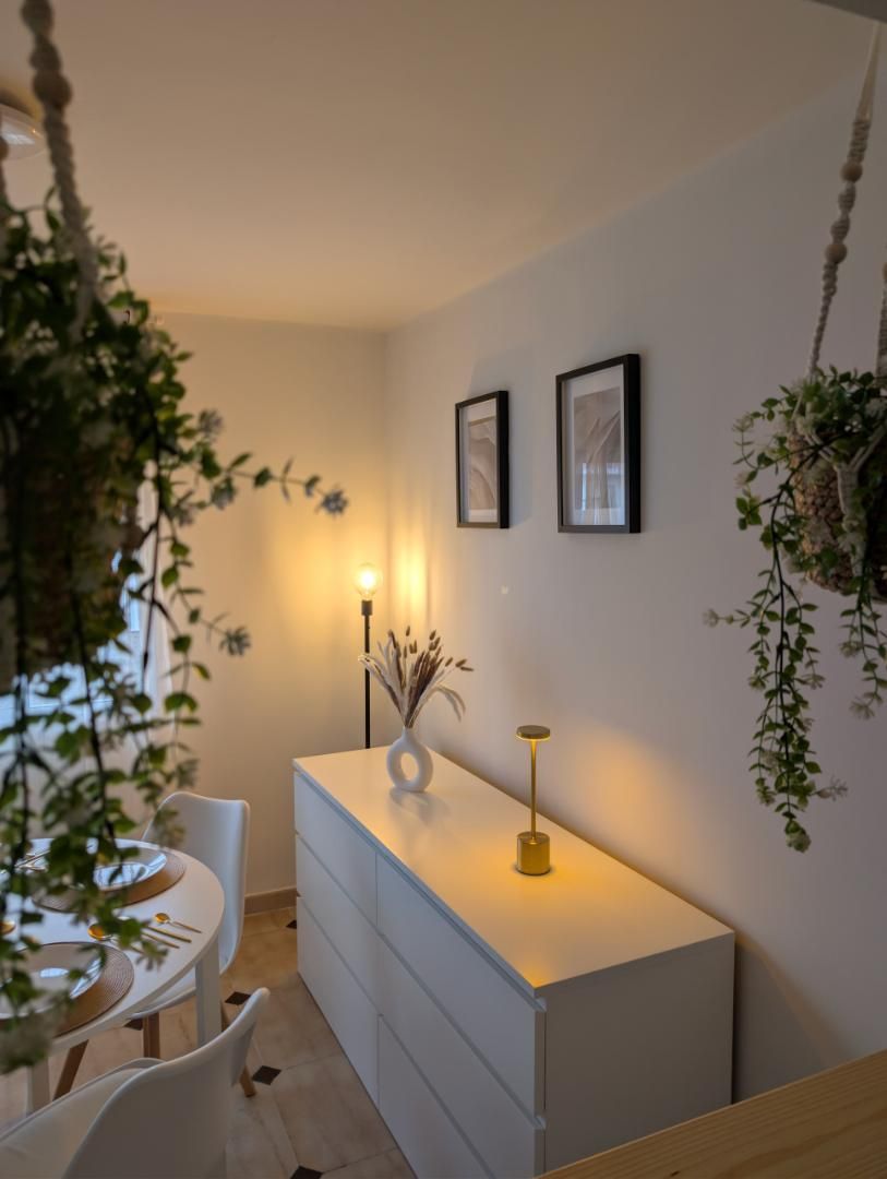 Menjador de Pis per a compartir en  Sevilla Capital amb Calefacció, Terrassa i Moblat