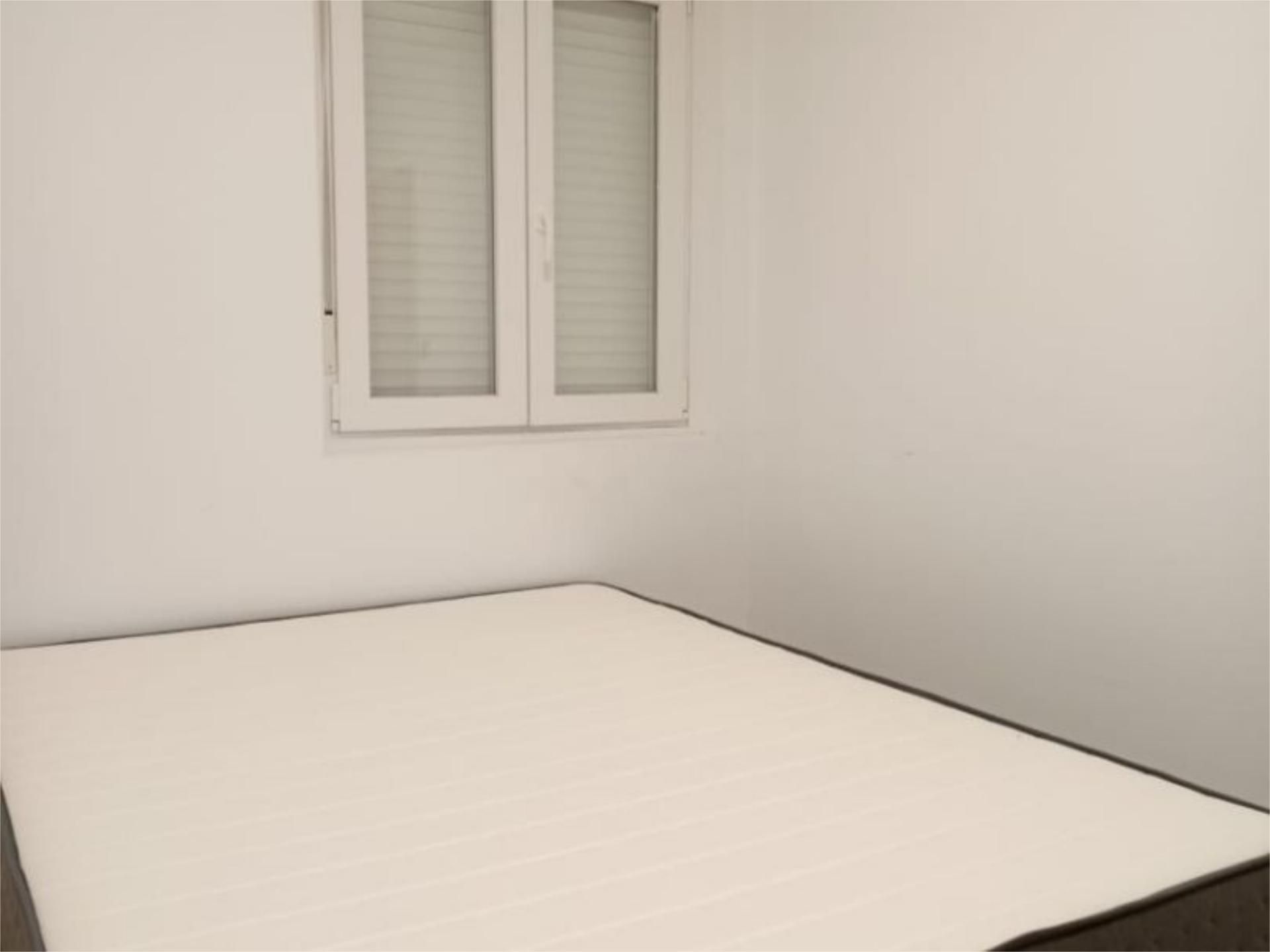 Bedroom of Apartment to share in O Carballiño    with Furnished