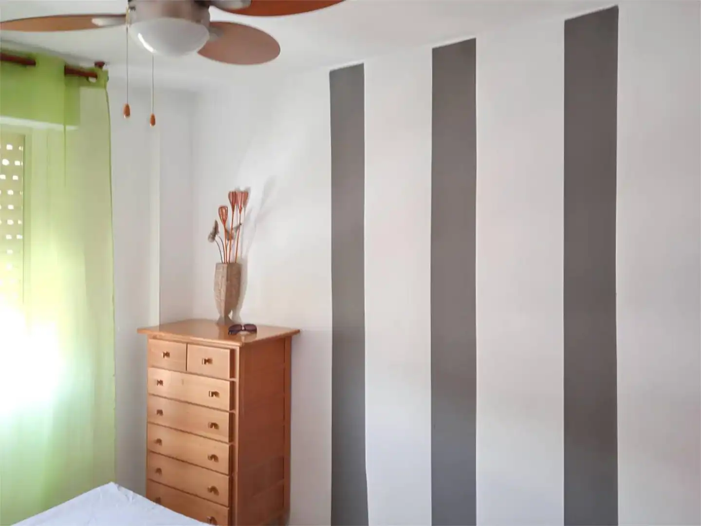 Wohnung zur Miete in Carrer Apòstol Santiago, 75, La Curva Schlafzimmer von Wohnung zur Miete in Benicasim / Benicàssim mit Klimaanlage, Terrasse und Möbliert