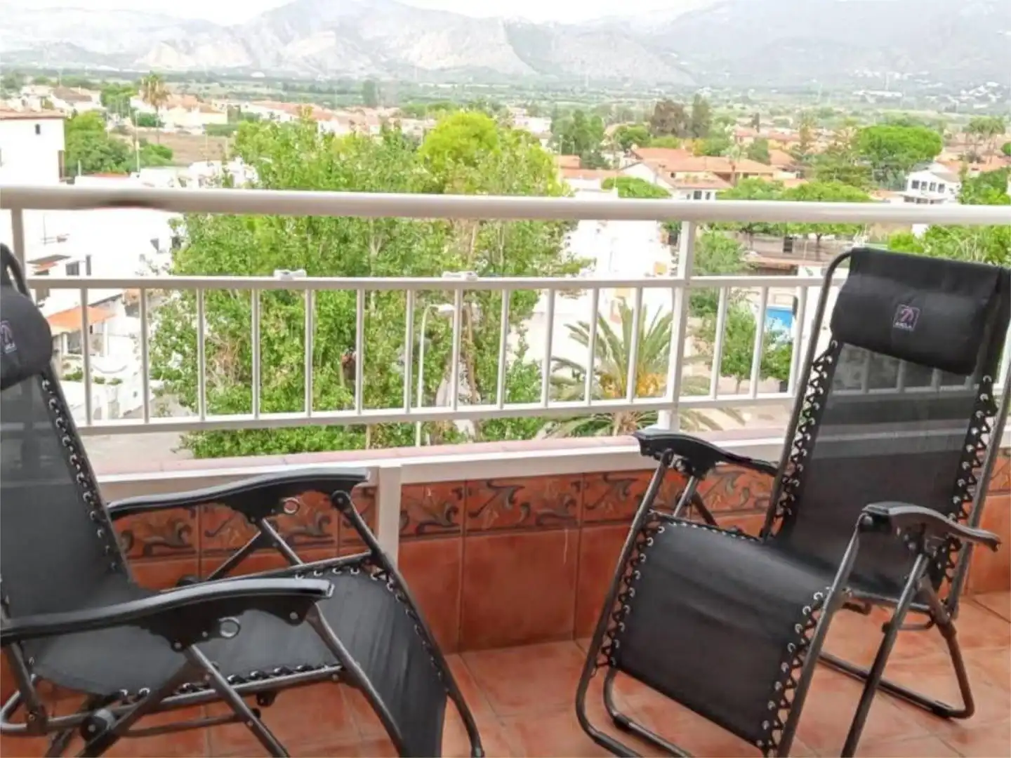 Wohnung zur Miete in Carrer Apòstol Santiago, 75, La Curva Terrasse von Wohnung zur Miete in Benicasim / Benicàssim mit Klimaanlage, Terrasse und Möbliert