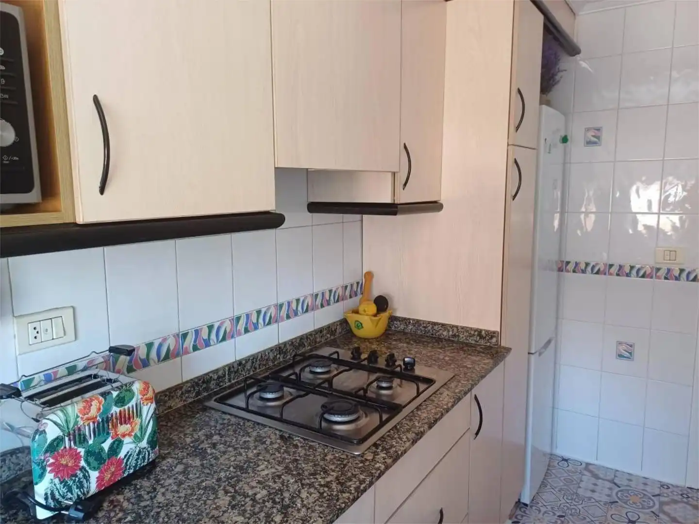 Wohnung zur Miete in Carrer Apòstol Santiago, 75, La Curva Küche von Wohnung zur Miete in Benicasim / Benicàssim mit Klimaanlage, Terrasse und Möbliert