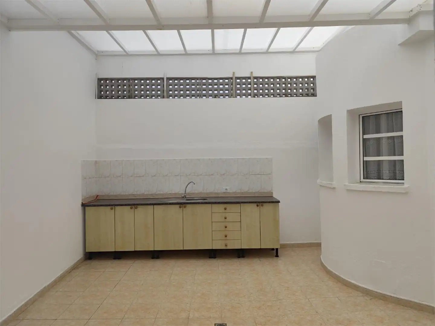 Dúplex en venta en Calle Pedro de Rivera, 29, Jinamar Cocina de Dúplex en venta en Telde con Terraza, Trastero y Horno
