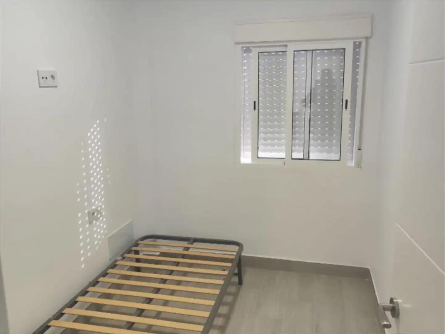 Pis de lloguer a Calle Eduardo Carvajal, 3, Carranque - Haza Cuevas Dormitori de Pis de lloguer en Málaga Capital amb Aire condicionat