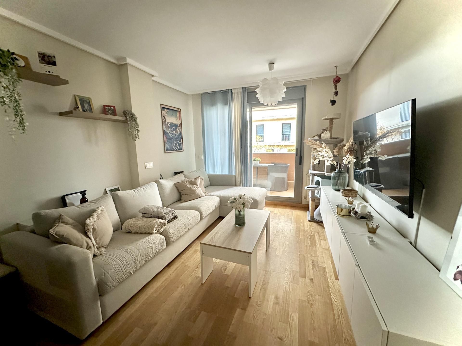 Sala d'estar de Pis en venda en Guadalajara Capital amb Piscina i Balcó