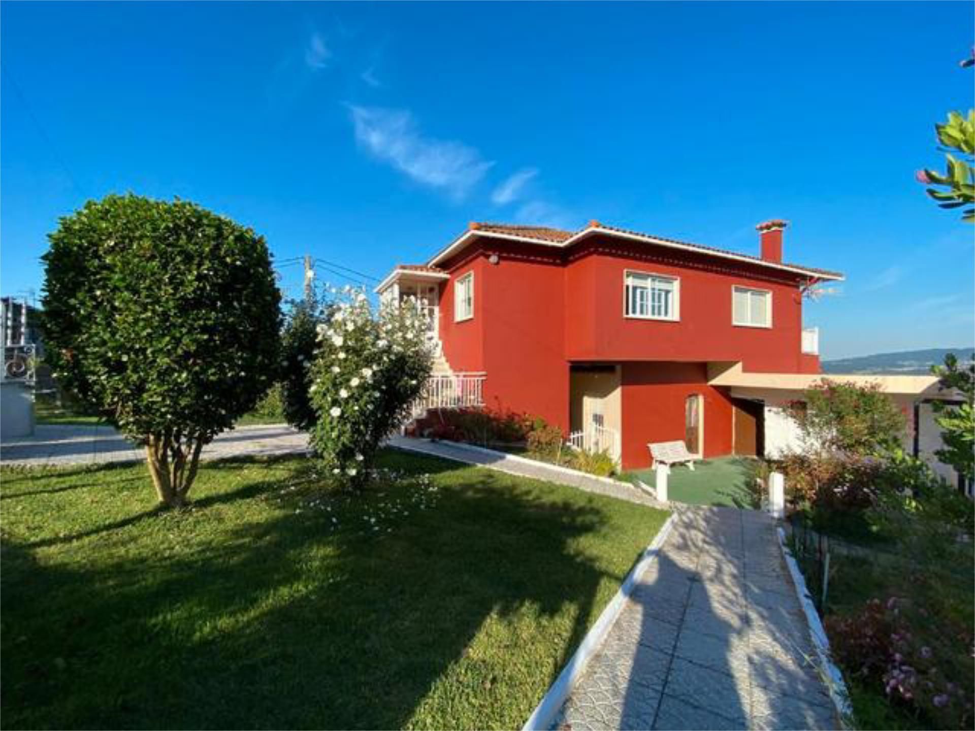 Casa o xalet en venda a Marín Vista exterior de Casa o xalet en venda en Marín amb Calefacció, Jardí privat i Terrassa