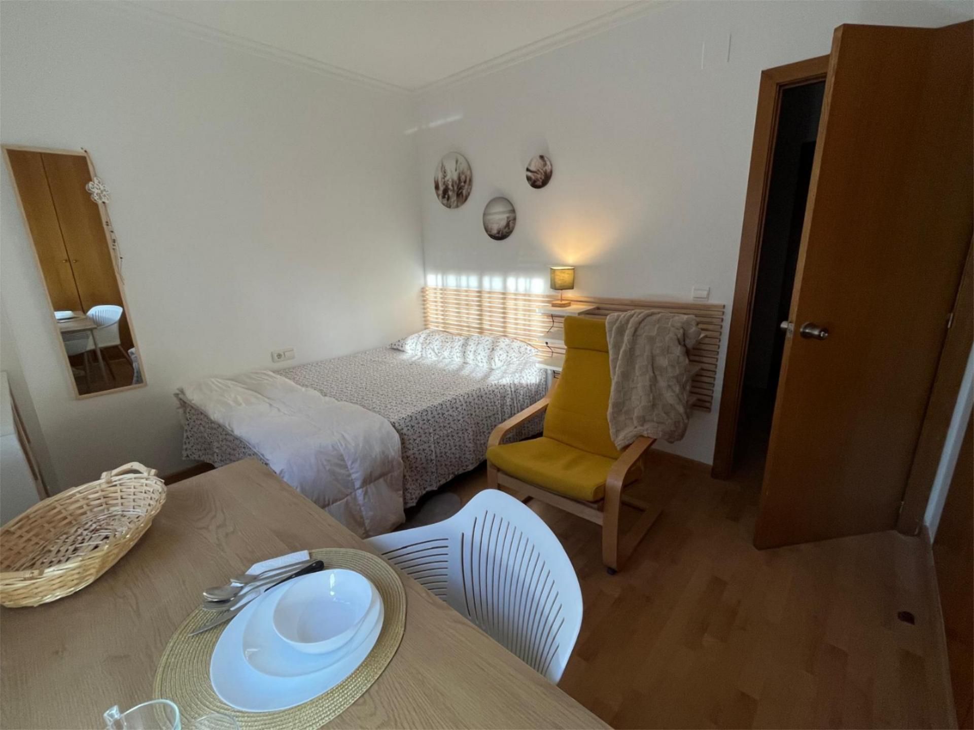 Apartment for share in Carrer de l'Ave Maria, 4, Zona Avenida Alta - Auditorio