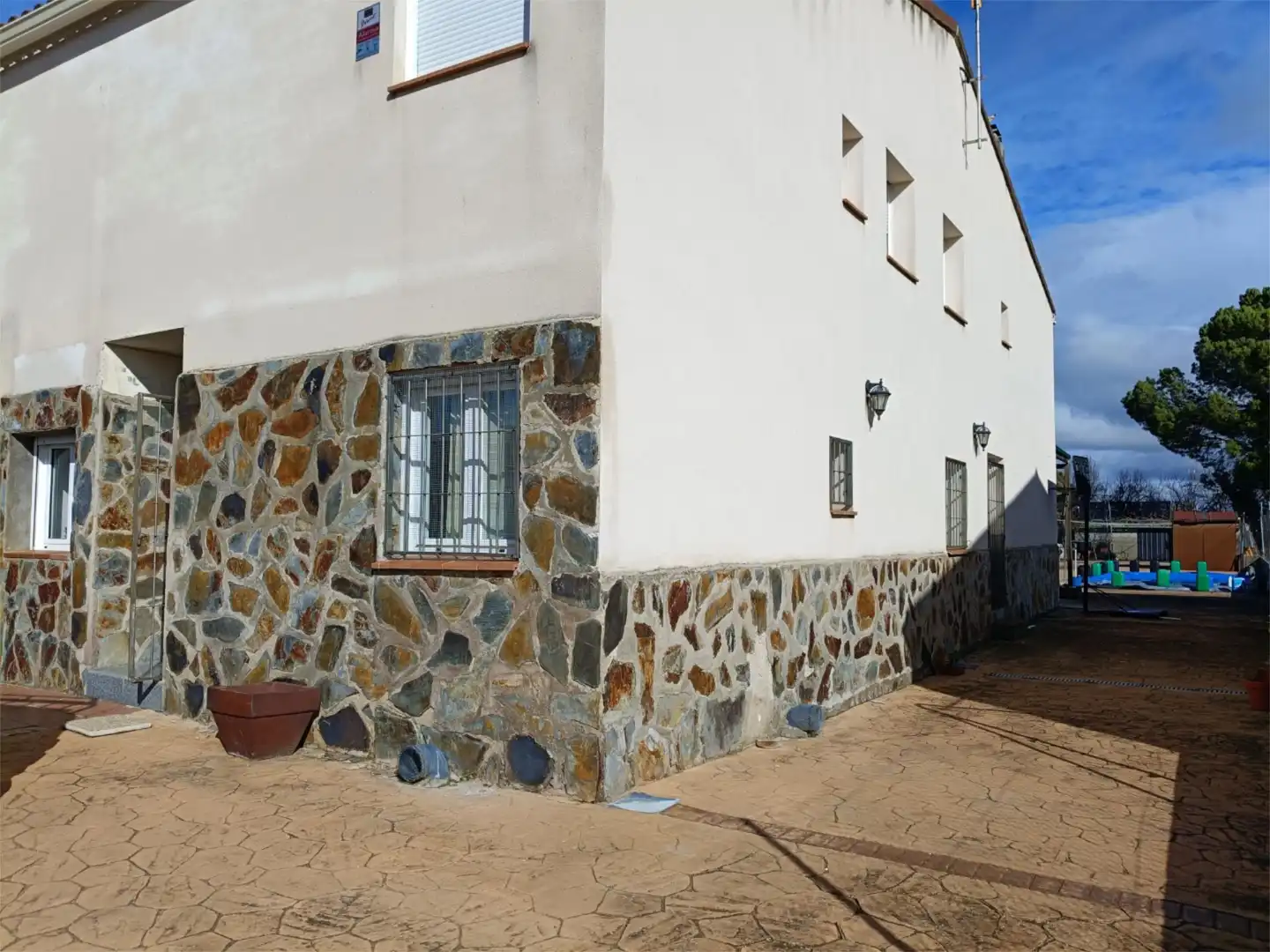 Casa o chalet en venta en Avenida de Portugal, 41, El Viso de San Juan Vista exterior de Casa o chalet en venta en El Viso de San Juan con Terraza, Piscina y Balcón