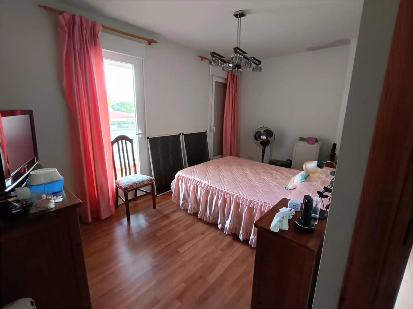 Casa o chalet en venta en Avenida de Portugal, 41, El Viso de San Juan Habitación de Casa o chalet en venta en El Viso de San Juan con Terraza, Piscina y Balcón