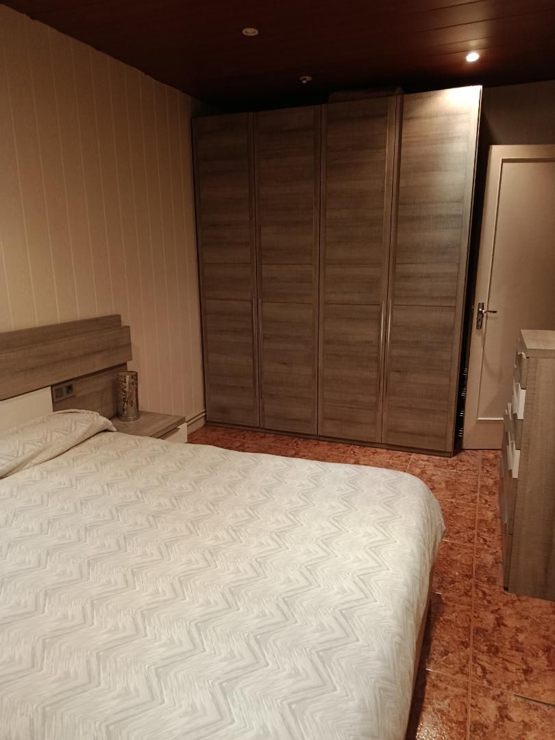 Bedroom of Flat to share in Manresa  with Heating, Furnished and Oven